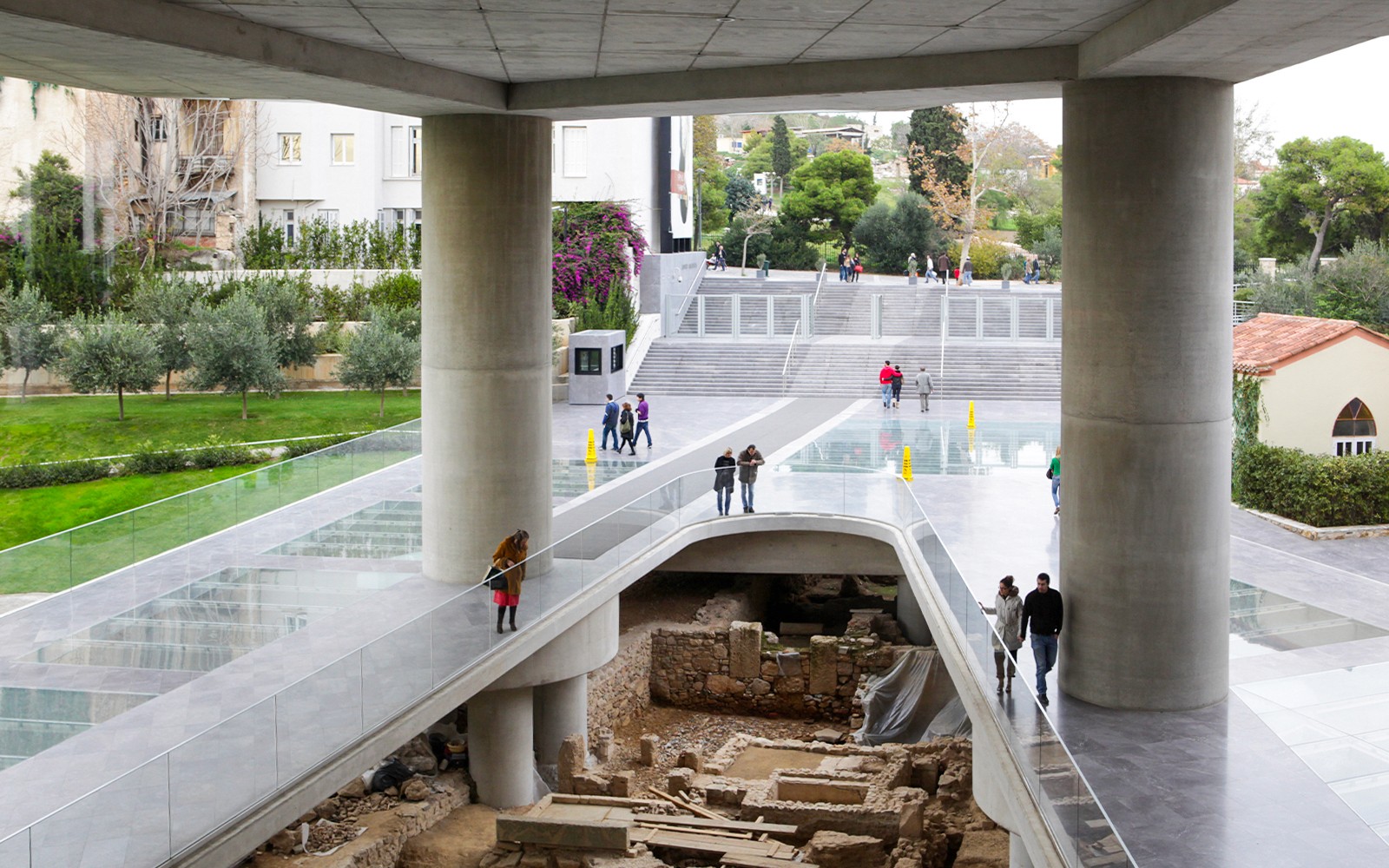 位于雅典卫城博物馆玻璃步道下方的考古遗址。