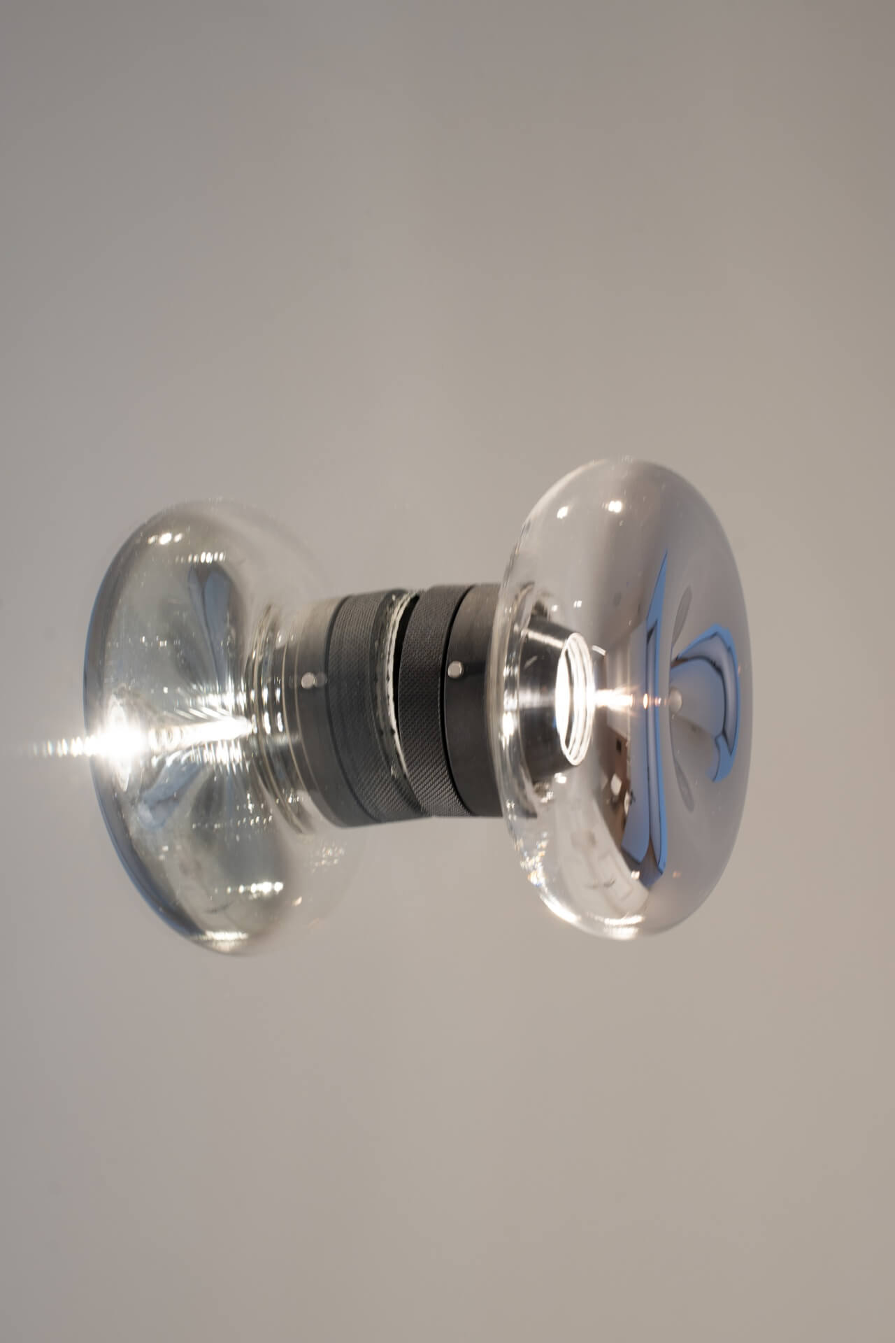 Foto di lampada a sospensione di Viabizzuno - Nearlight studio agenzia fotografica
