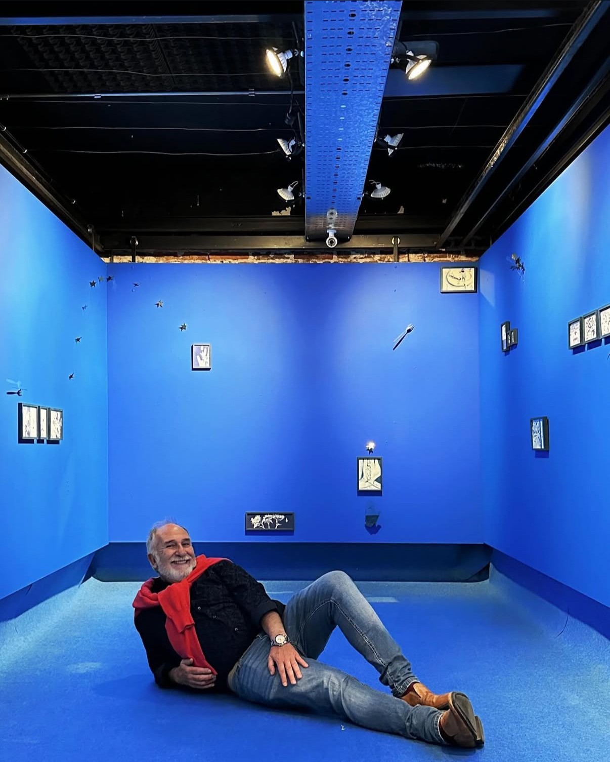 Diego Obligado Galería de Arte - Diego Vergara. Dibujos. Lo numinoso, Examen de conciencia y Los próximos. Pertenecientes al tríptico Estado de situación Grafito sobre papel - 70 x 50 cm. CU - 2024