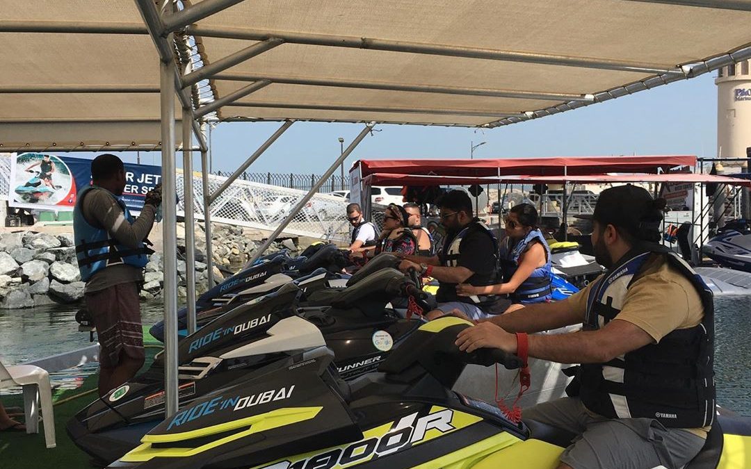 Must Learn Tricks When You Rent a Jetski in Dubai