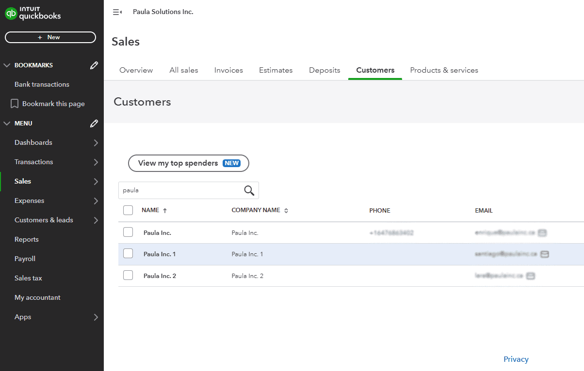 QuickBooks interface showing duplicate customers created after syncing new clients from HubSpot in a B2B company.