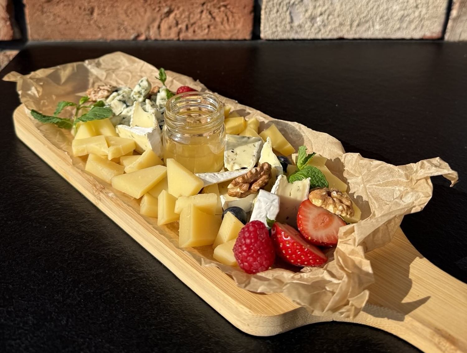 Przekąski w cateringu na przyjęcie rodzinne pod Poznaniem