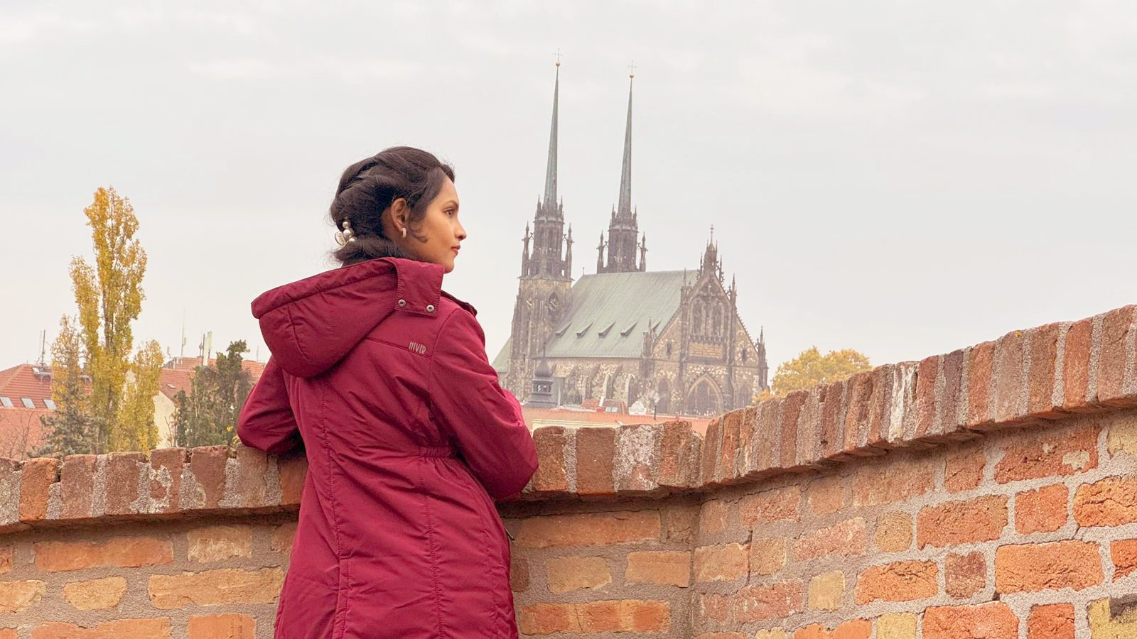 a person wearing a baseball cap