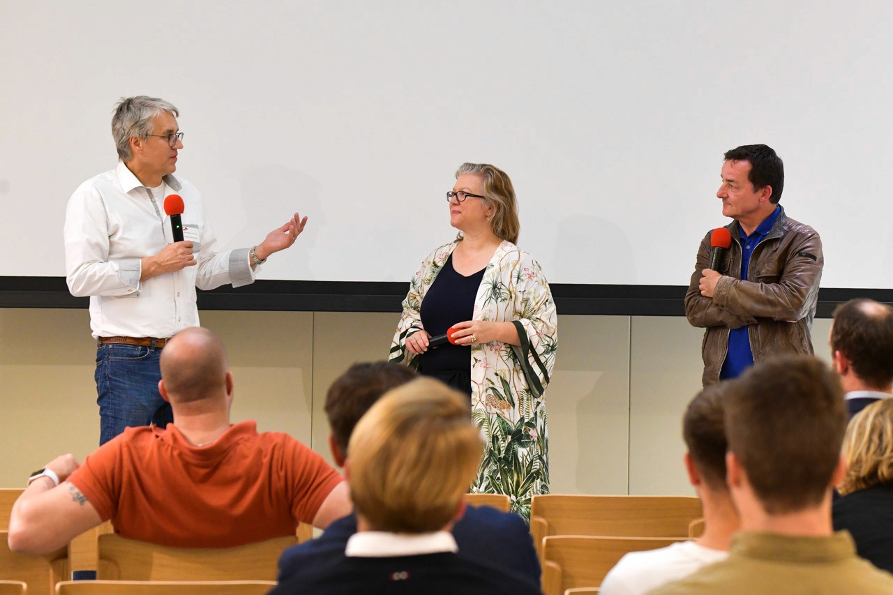 Fachkonferenz Leadmarketing - Axel Zawierucha und Julie Derndinger - Präsentation