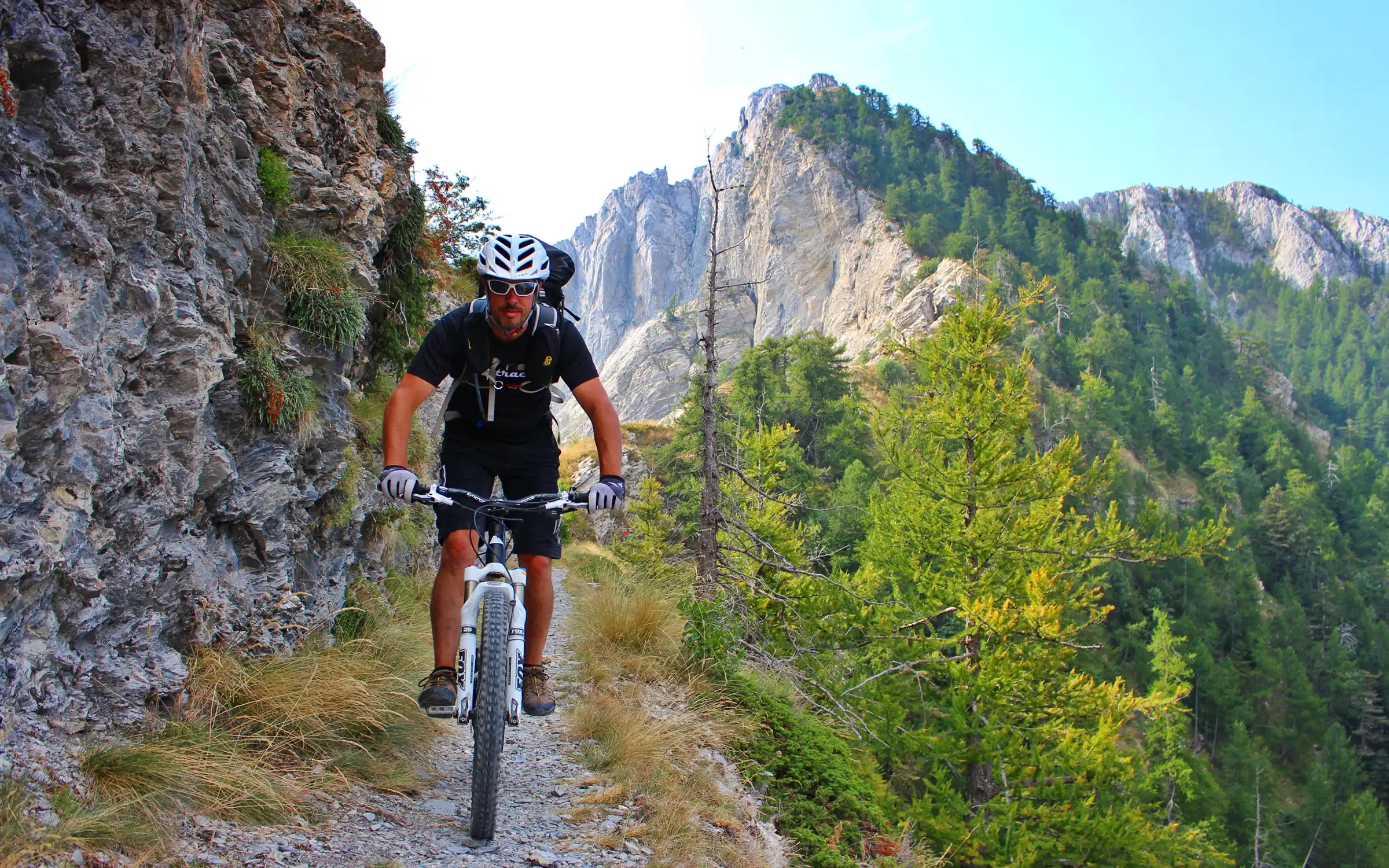 Terrengsykkeltur med Tor Erik og vennegjengen – Fra De maritime Alpene til Middelhavet