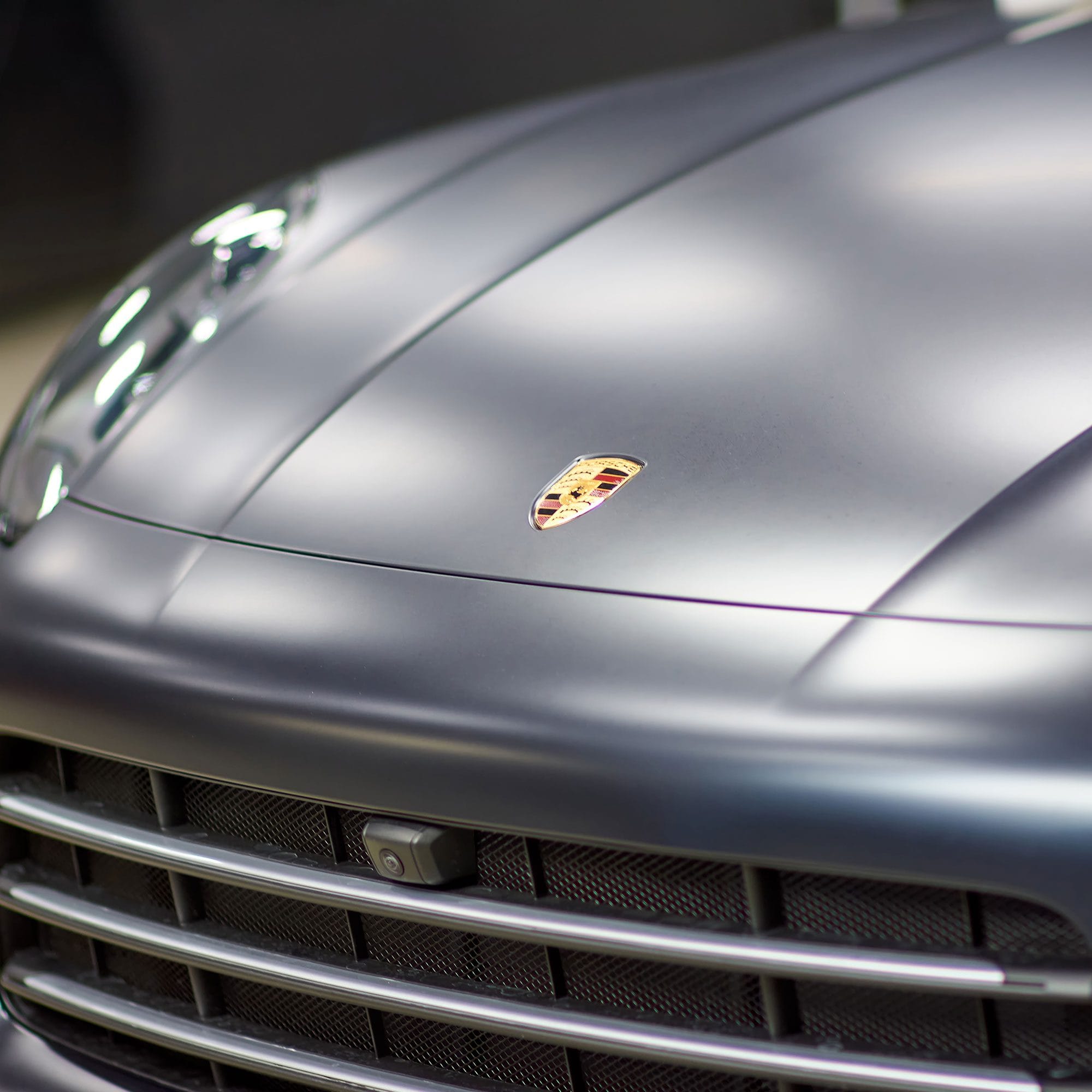Matt karosszériavédő fólia Porsche front felületén