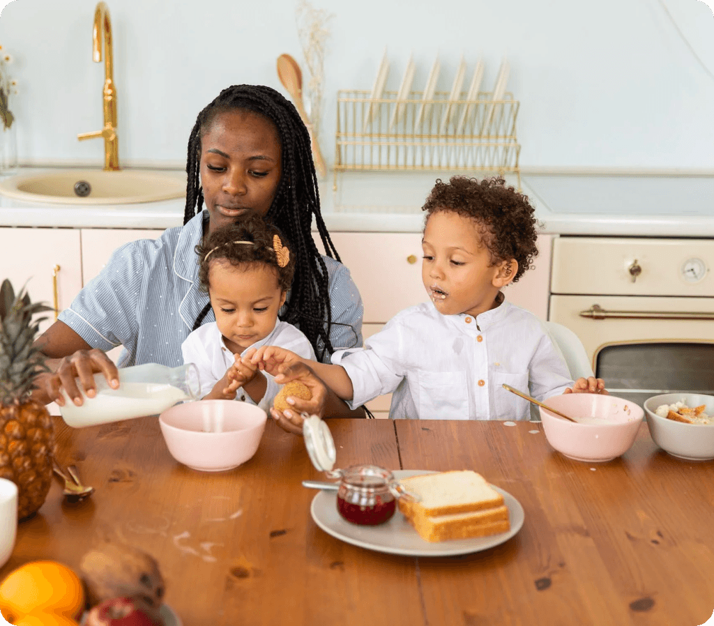 wic mom with kids at lunch time