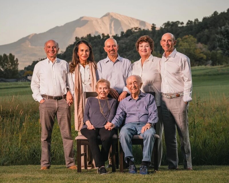 ASPEN SUMMER FAMILY PHOTOS: WHAT TO WEAR GUIDE