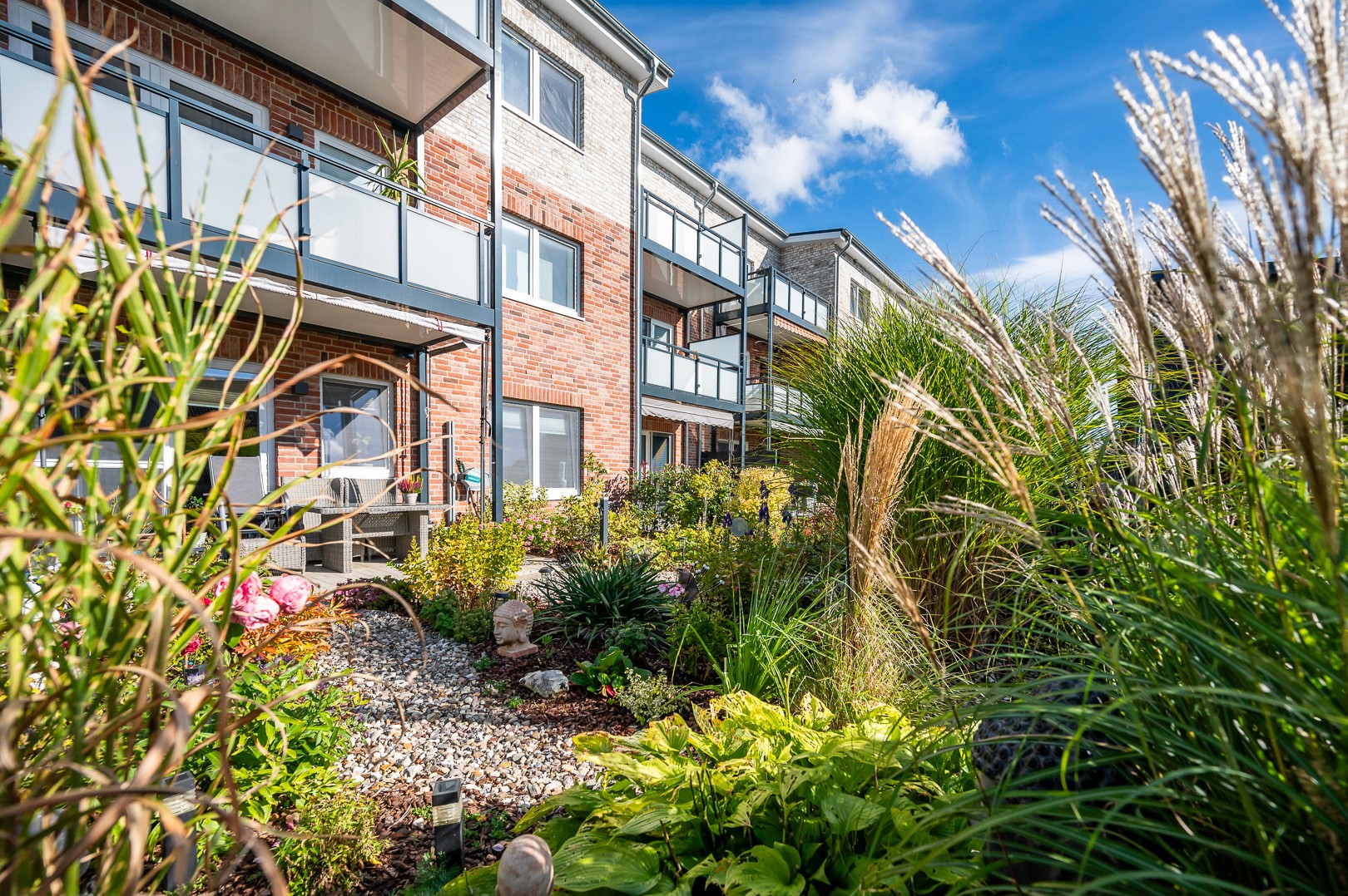 Mehrfamilienhaus in Kiel mit roter Ziegelsteinwand