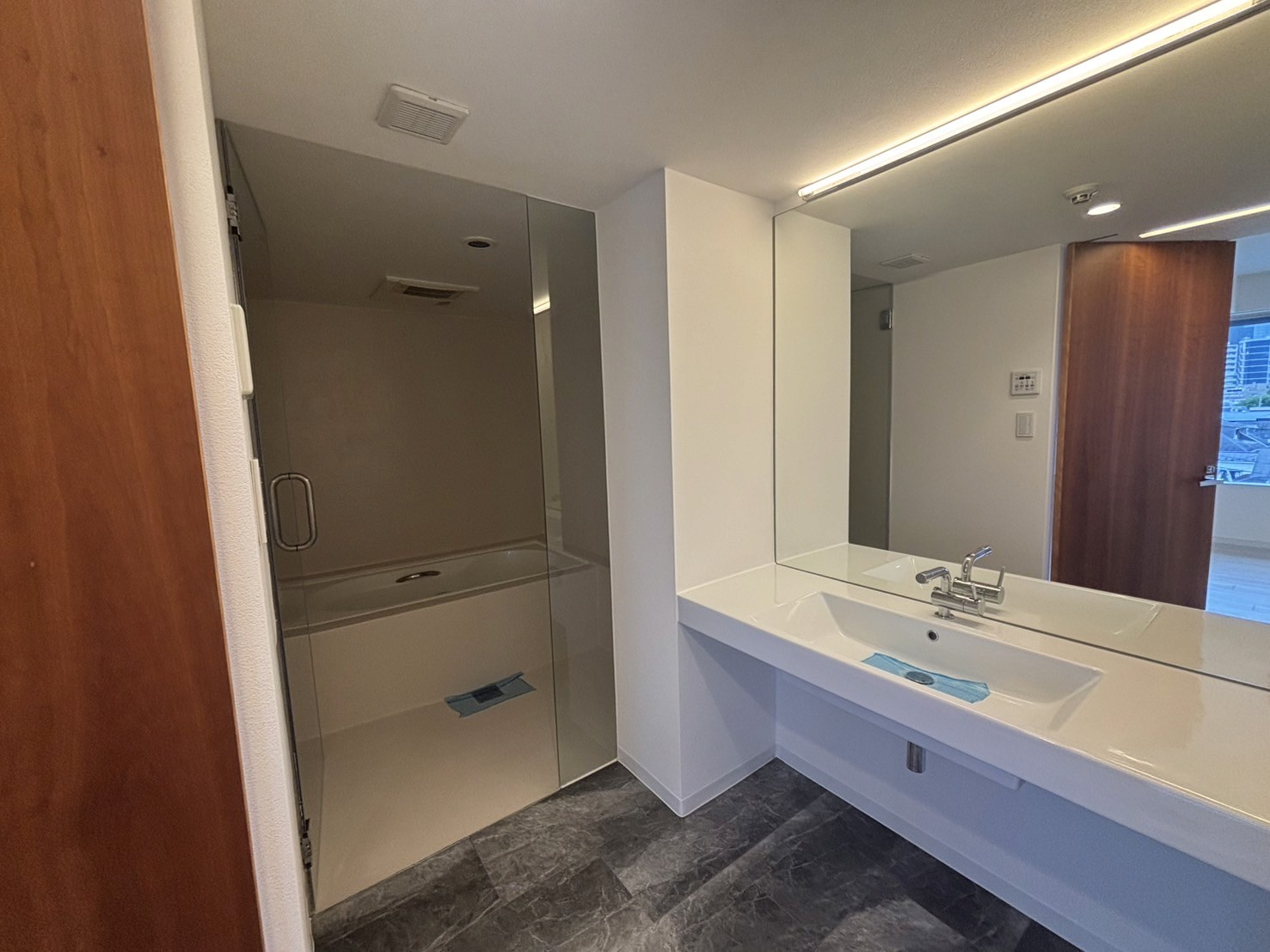 Female child sitting in a dentistry chair