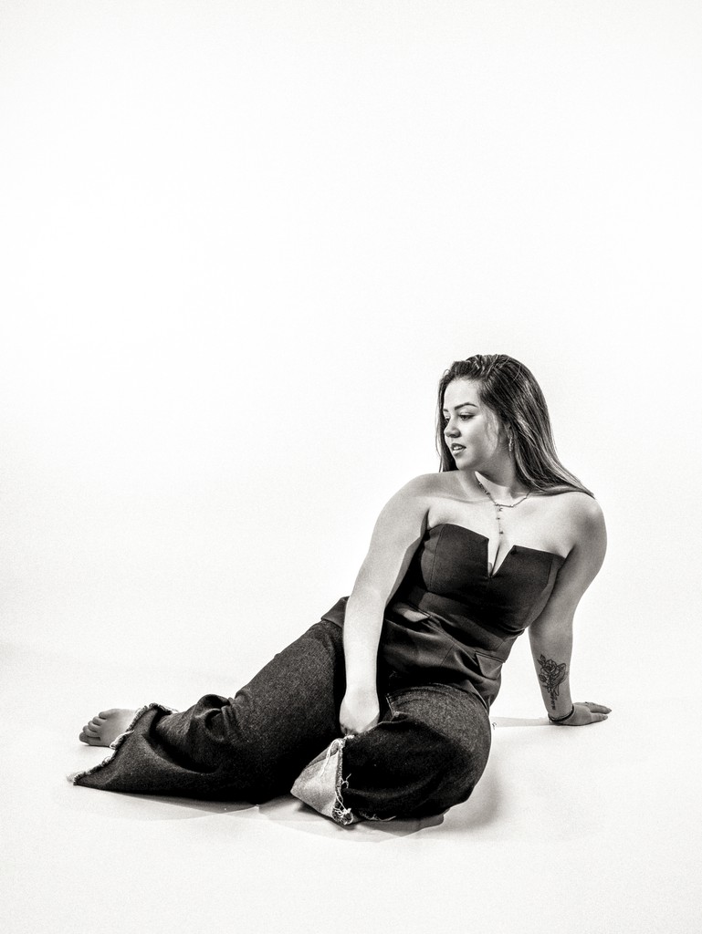 Rituel photographique — portrait artistique — confiance en soi — estime de soi — image de soi — fragment photographique — relique intime Maison Elion — photographe Seine-et-Marne 77 — portrait bespoke sur mesure — timeless photography France — photographie de rituel en France — portrait de luxe — image rare et significative