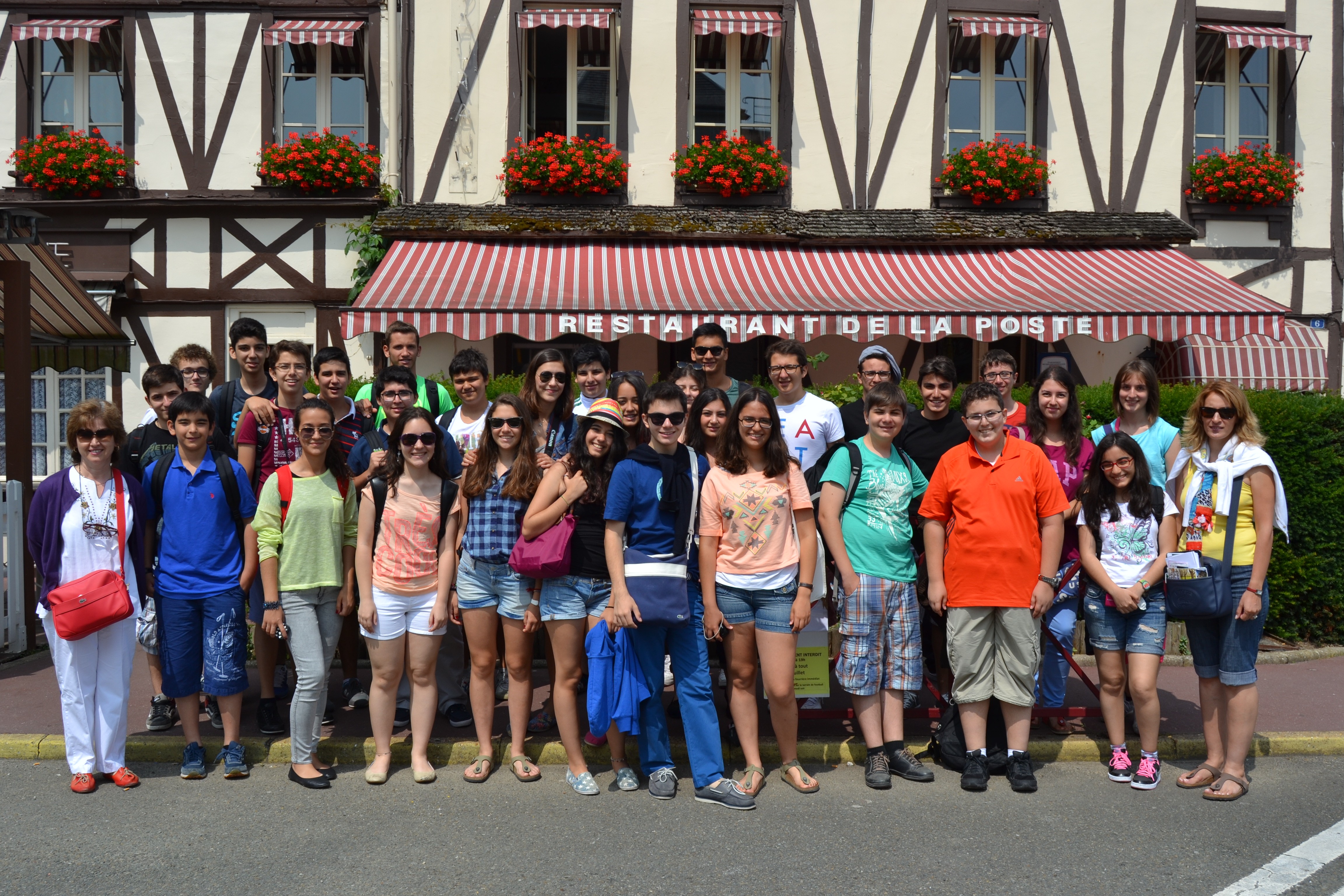 man holding his graduation cap