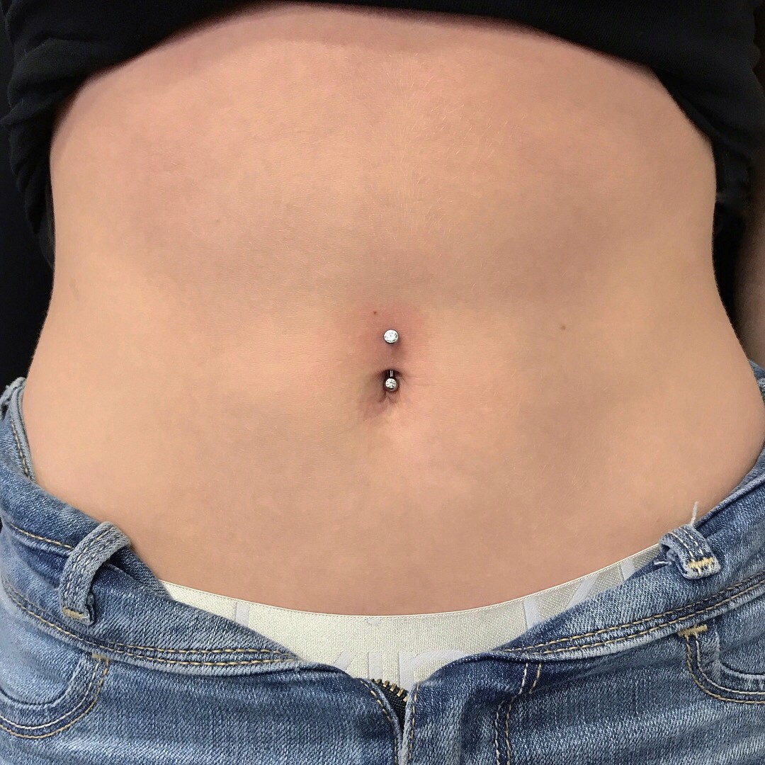 navle piercing