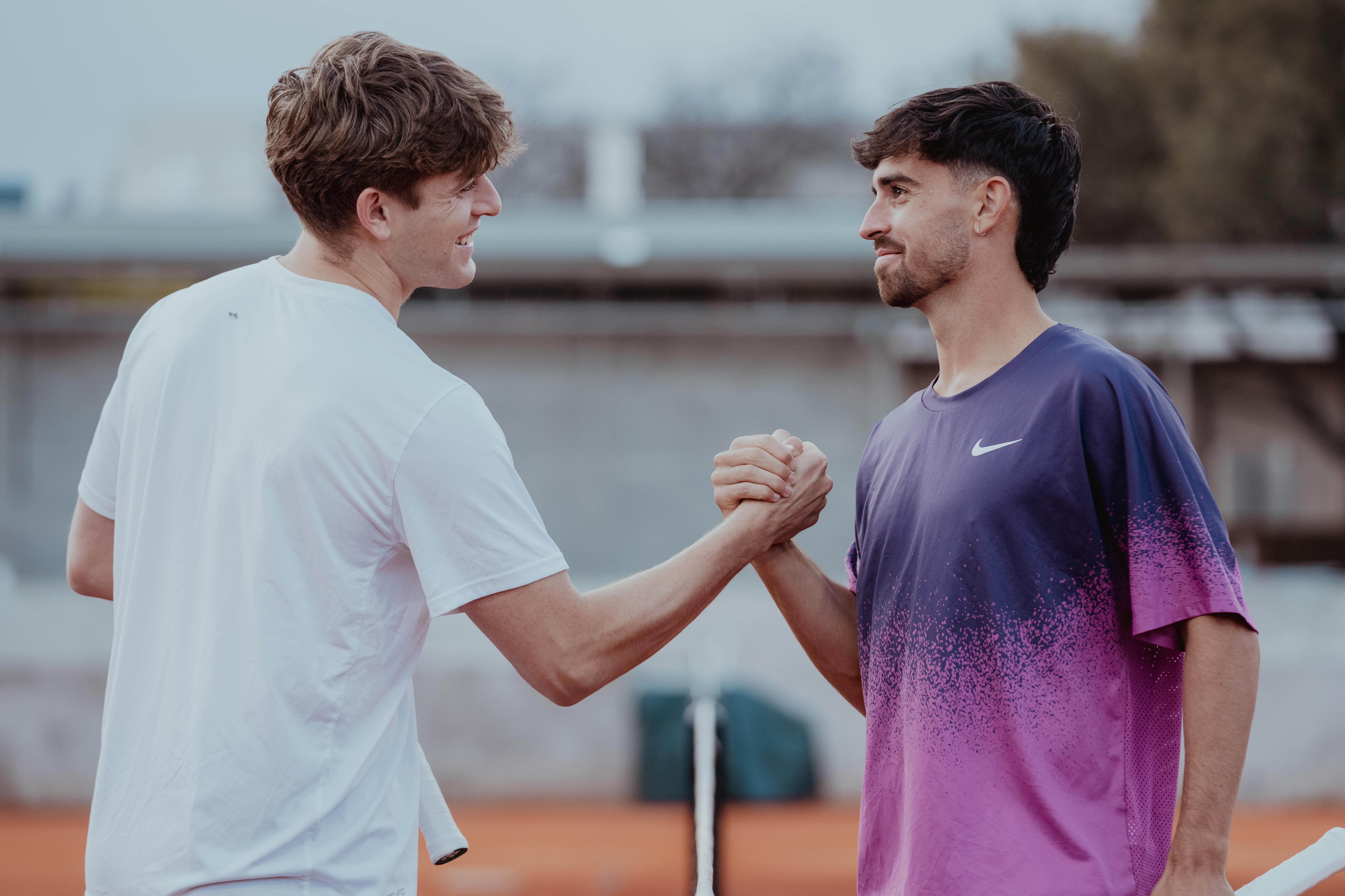 man meeting senior - Corporate Mobility Services