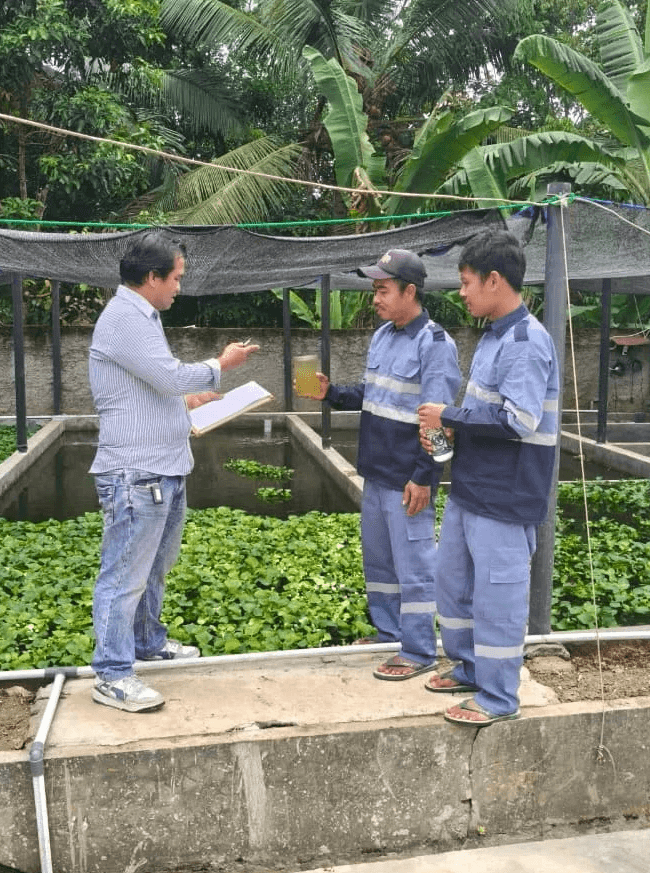 children-playing-birthday-game