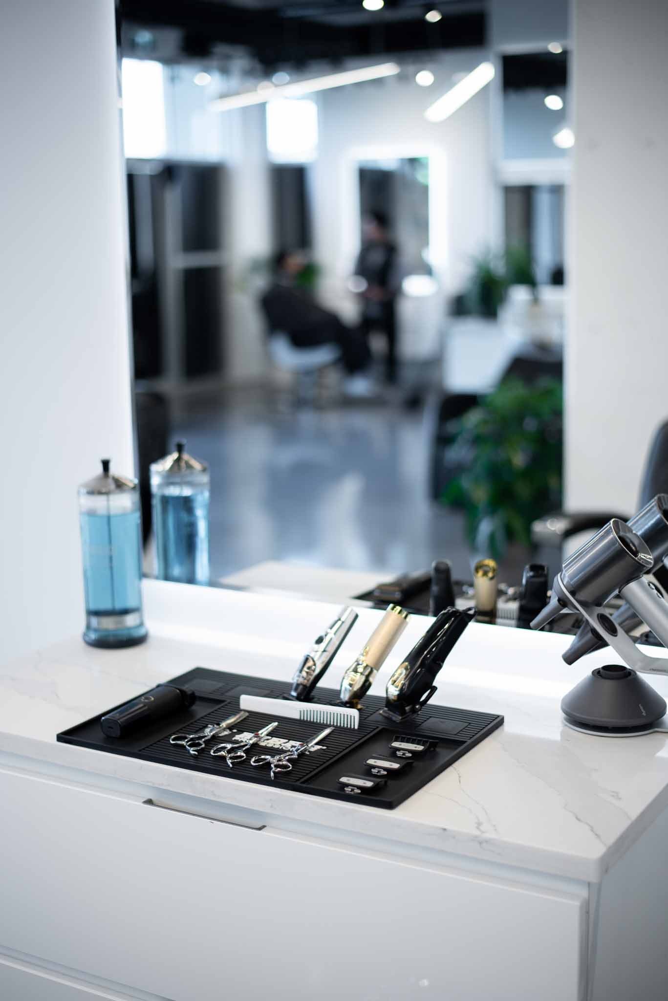 barbering tools the cage bvrberbros