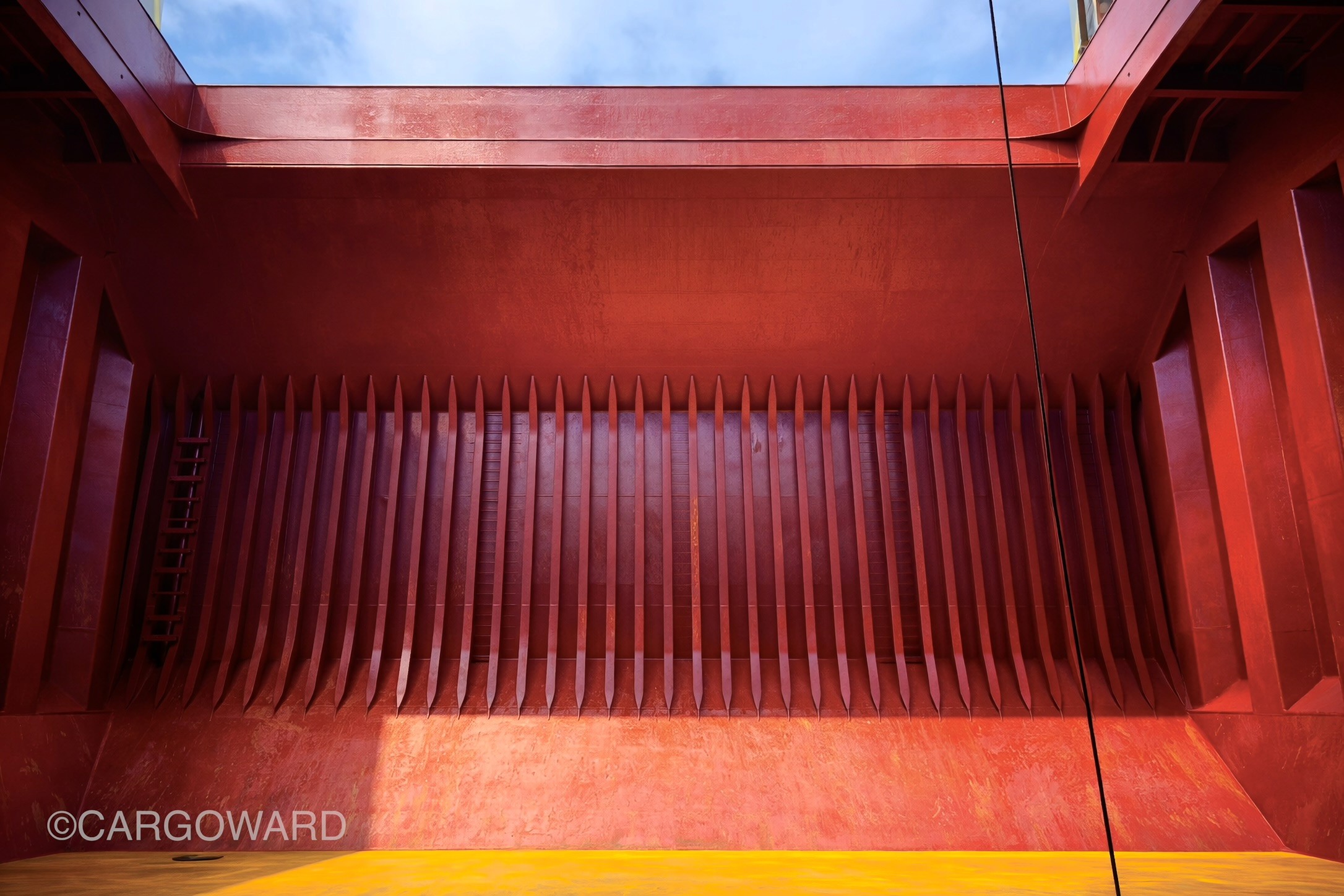 Clean and grain-ready bulk carrier cargo hold side structure after professional cargo hold cleaning by CARGOWARD at the Port of Itaqui, prepared for safe soybean loading with high cleanliness and export-standard presentation.