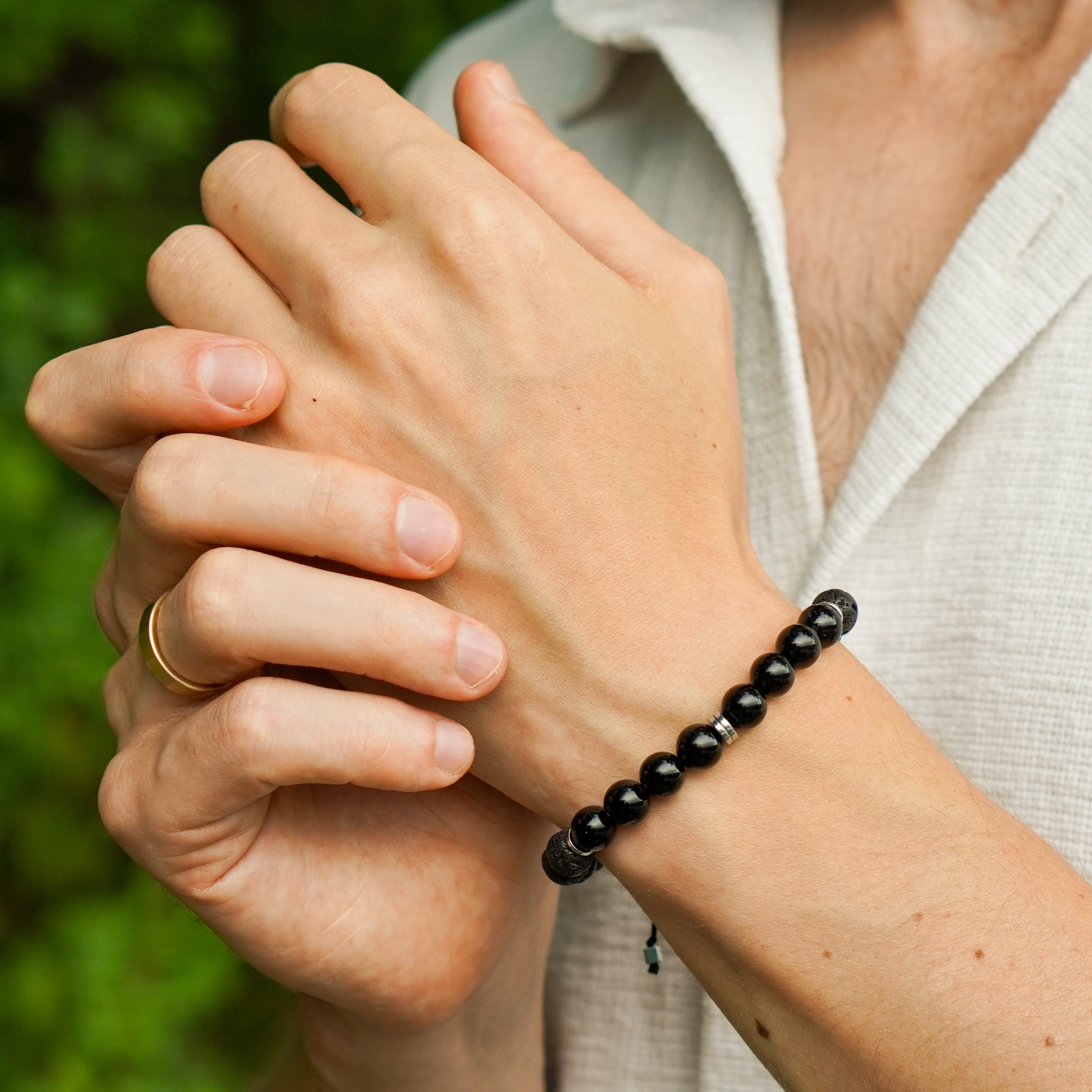 Minimalistyczna bransoletka męska onyks, lawa i hematyt w kolekcji AXIS, symbol siły i równowagi