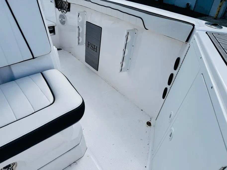 Boat thumbnail 10