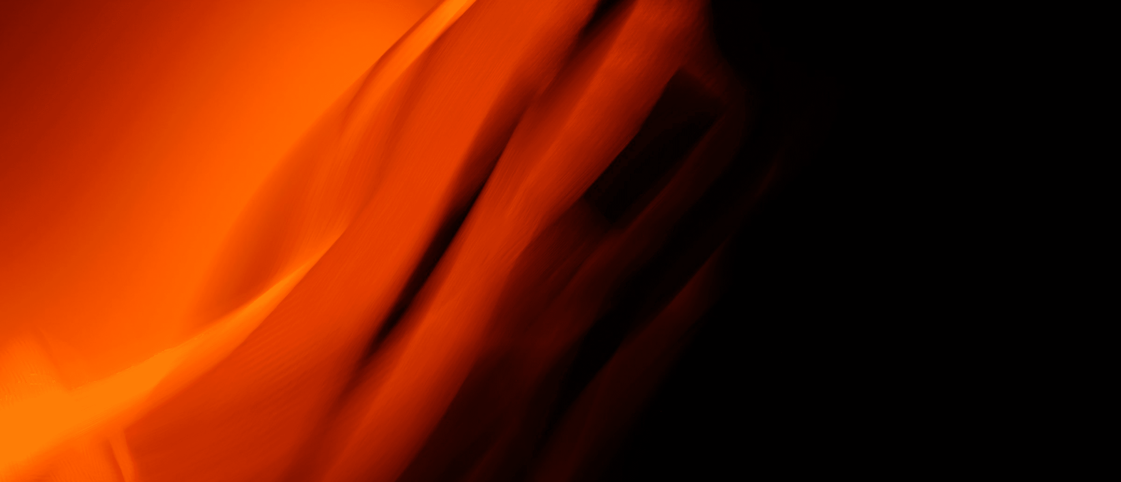 gradiente fluido com movimento nas cores laranja e preto