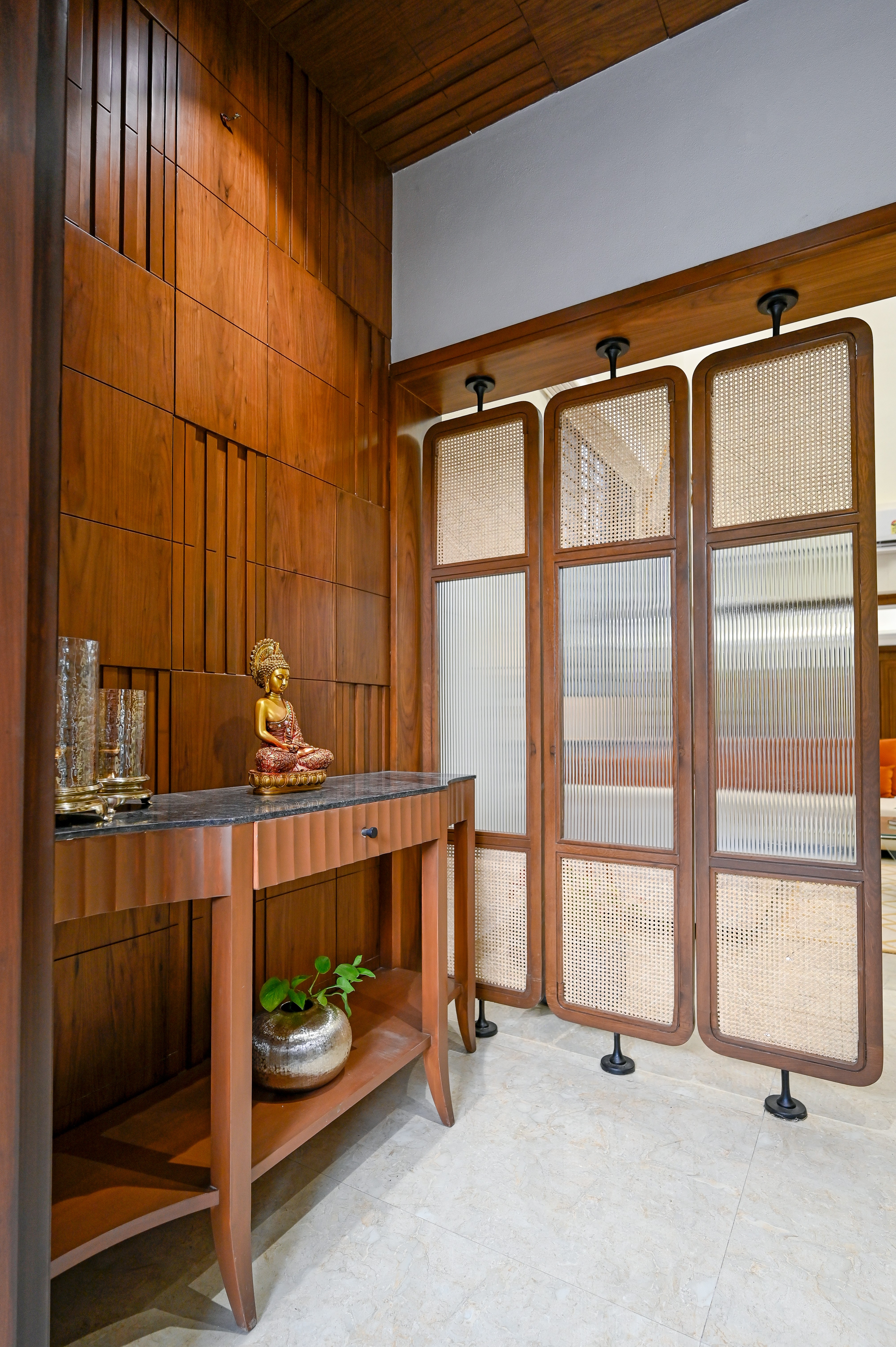 Image of Bright modern foyer