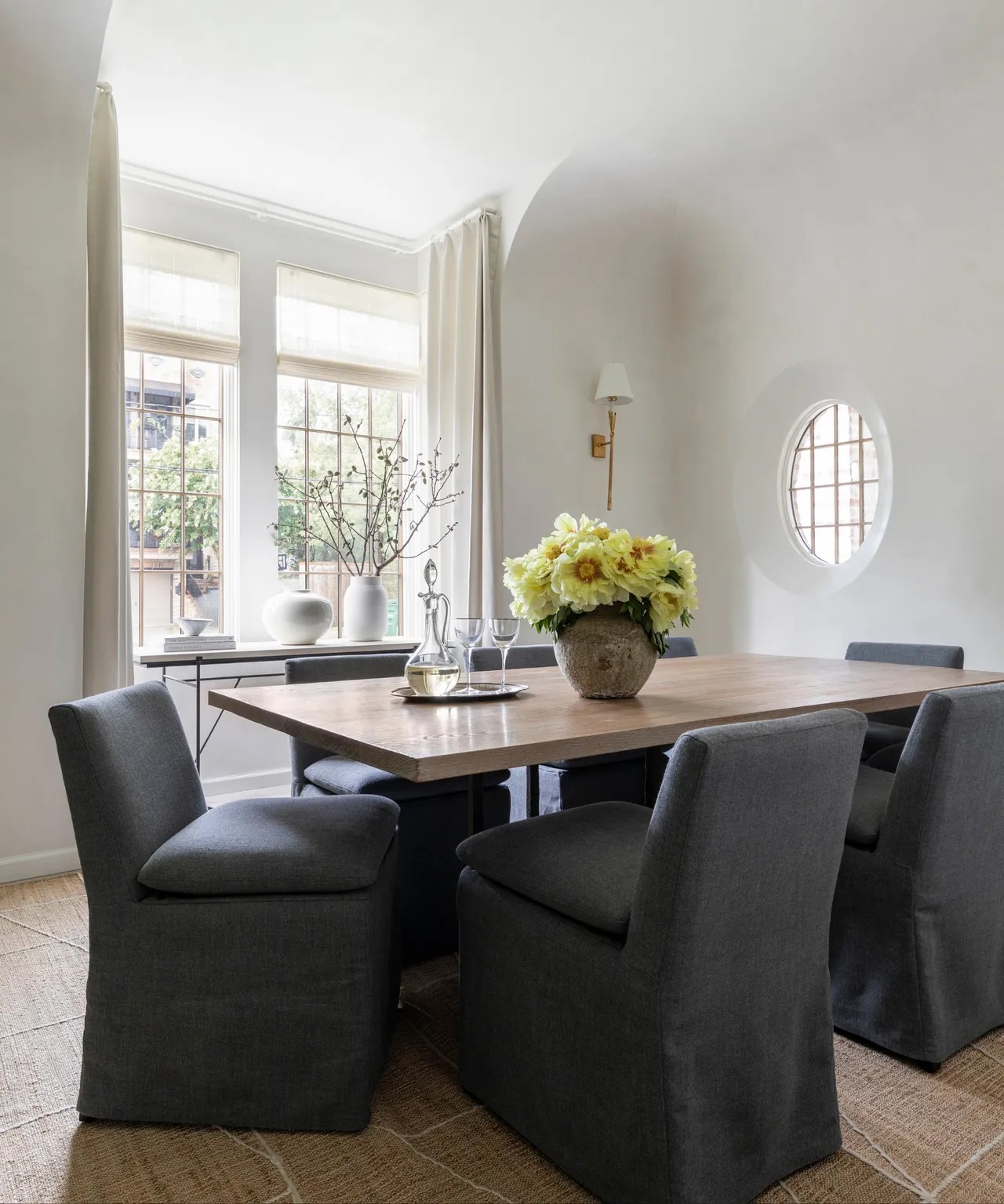 Diamond plaster, white, in dining room