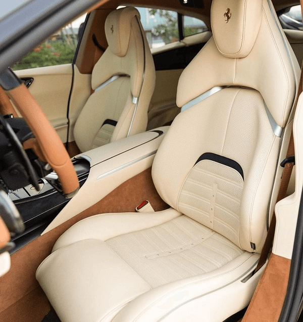 Ferrari Purosangue 2024