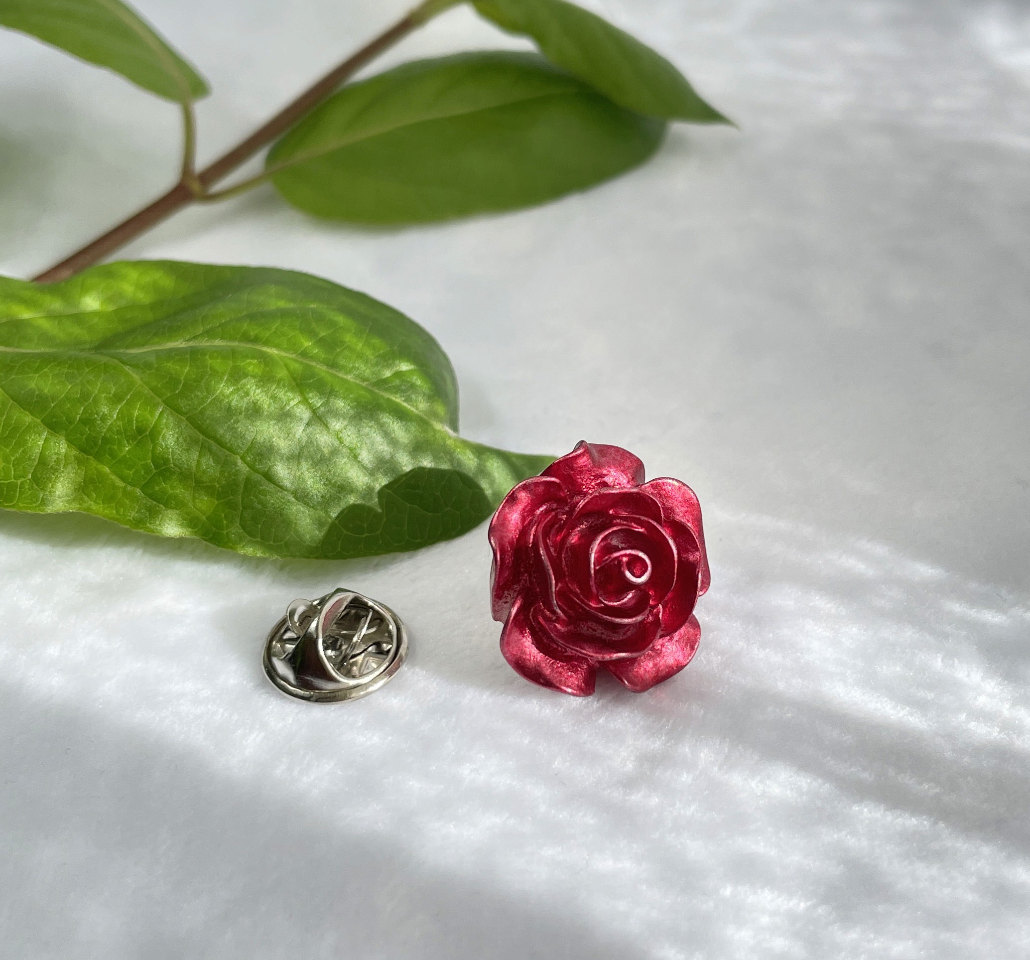 Red Rose Pin - Metal Effect Resin Flower Brooch
