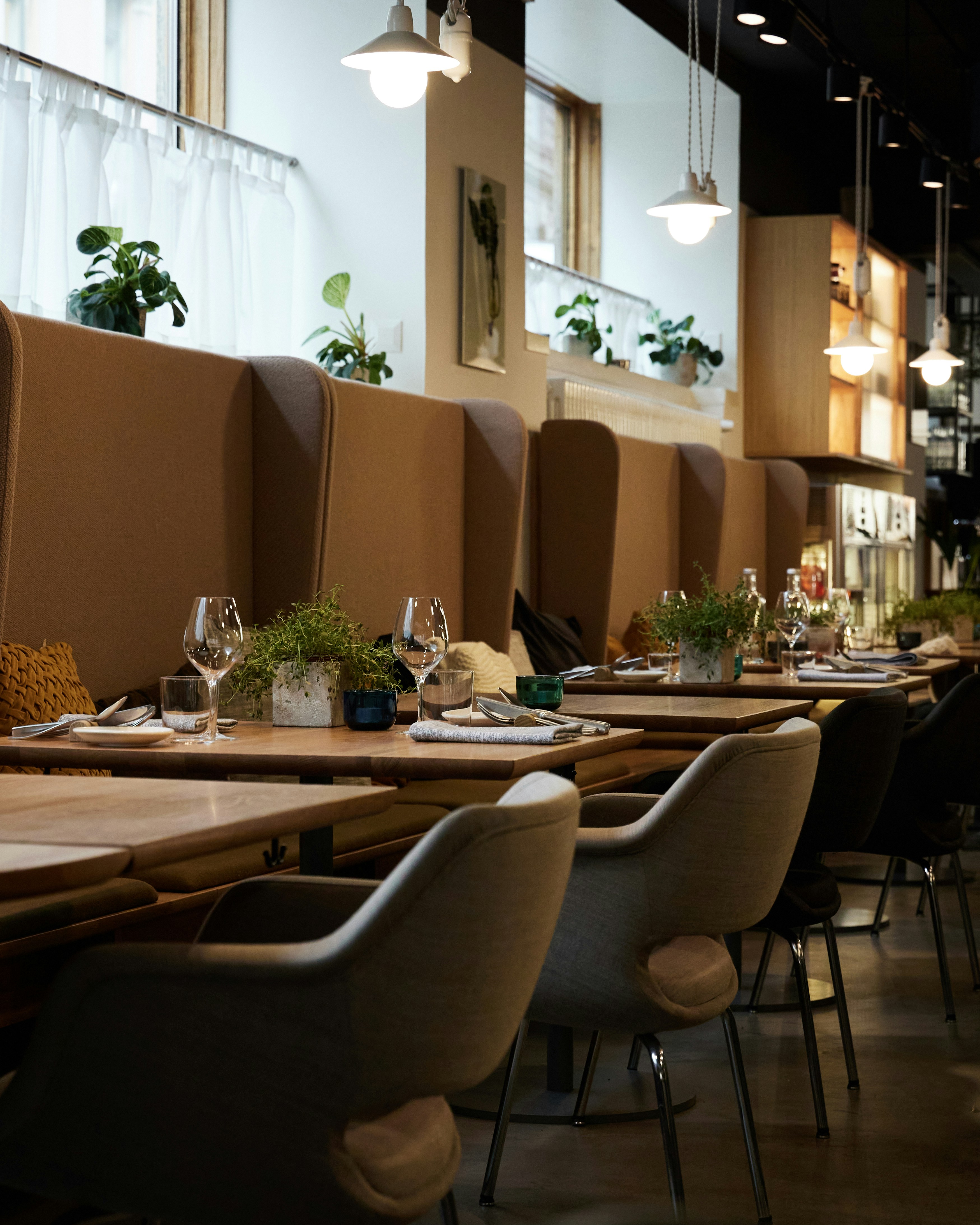 Sala de restaurante antes del servicio para aplicar el Método PAUSA