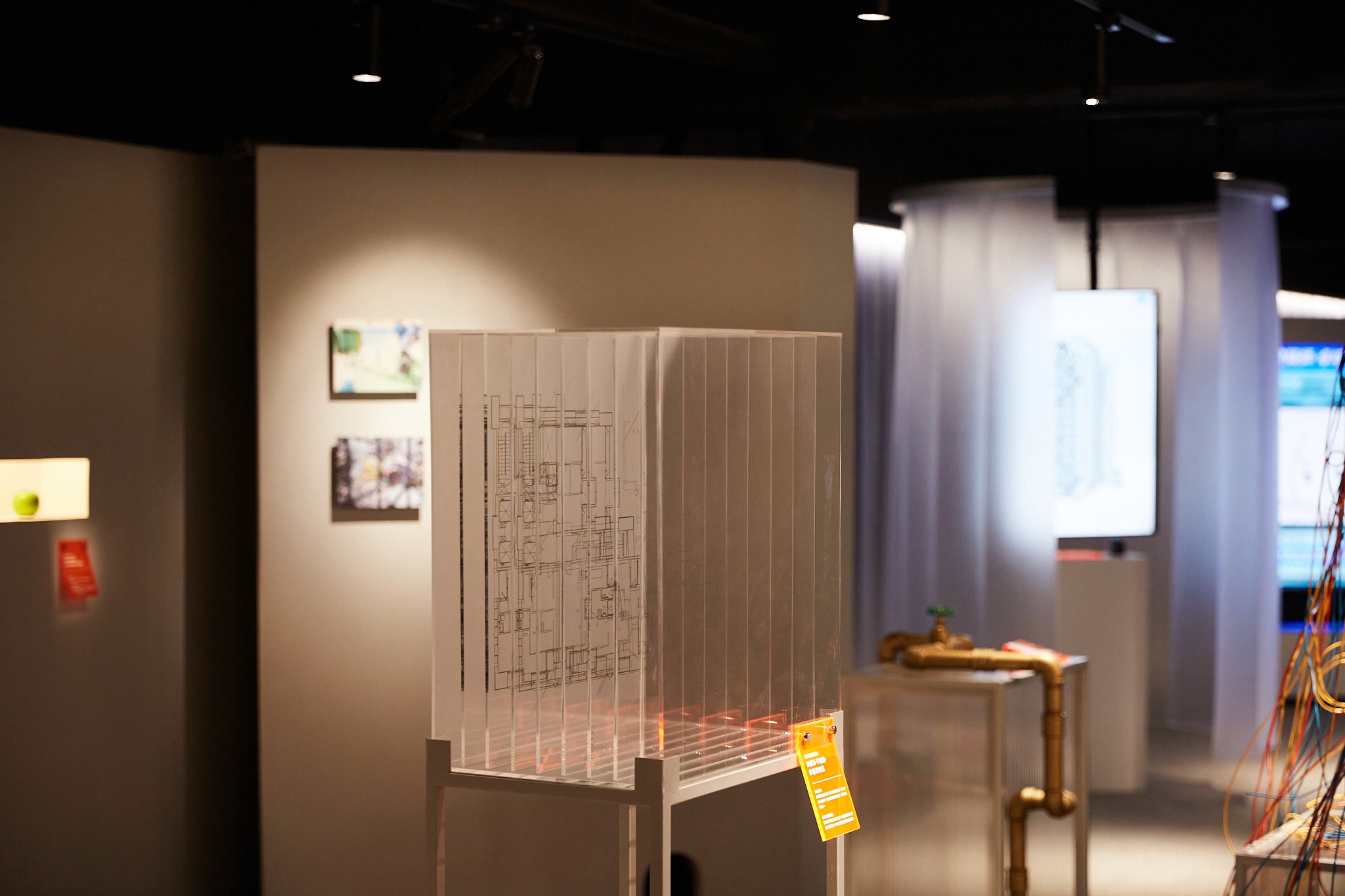 SSS 超透明提案 | Exhibitions | 台北市大安區復興南路二段 146 號 2 樓 | 3/3 TRIO DESIGN 三分之三設計