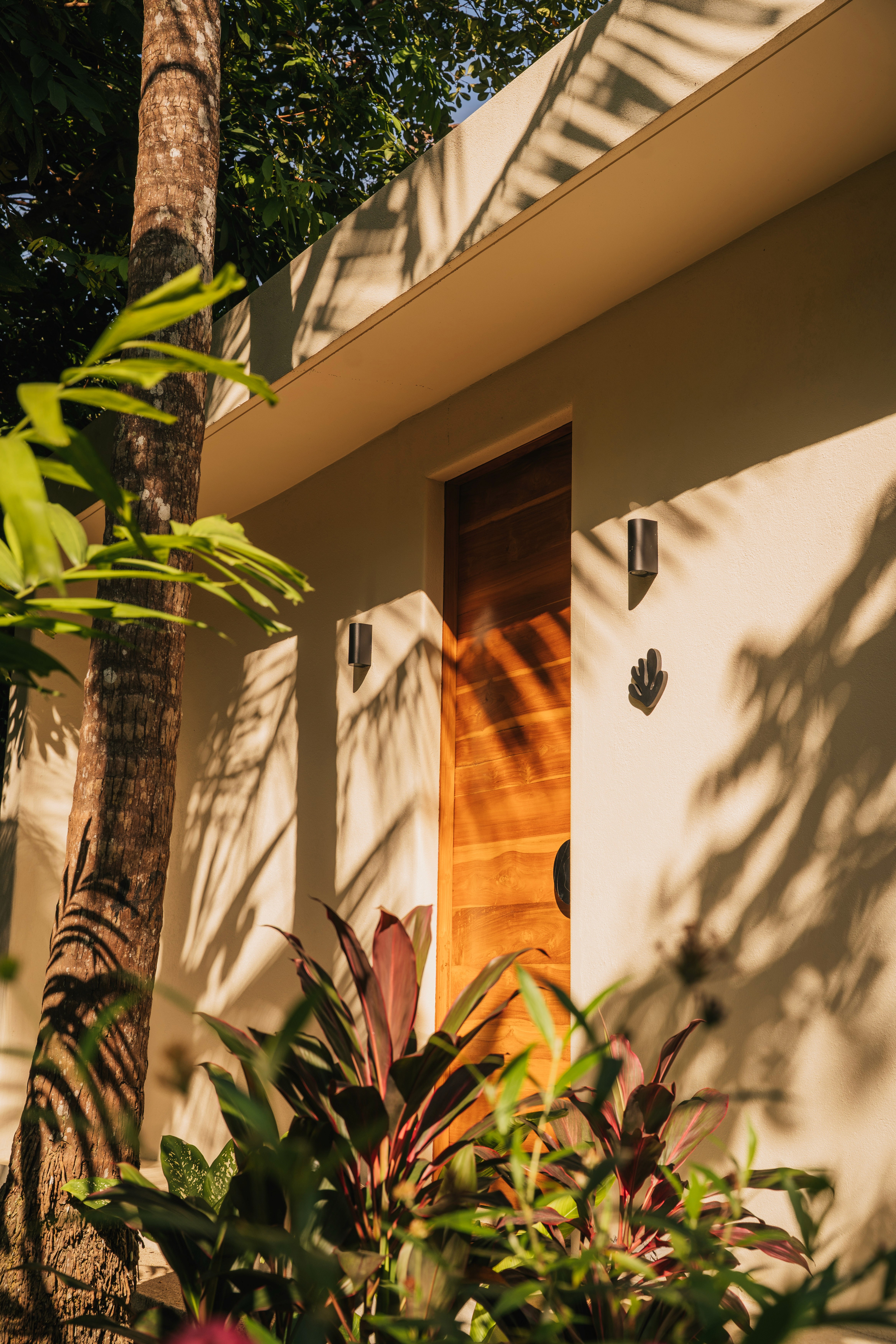 Cook carrying a basket on the way to the kitchen