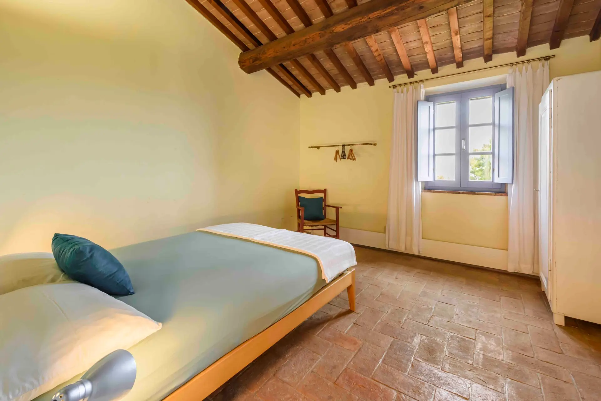 Luxury minimal chair