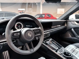 Porsche 911 Turbo S 50 Jahre Lift+Burmester+Pano+360°Kam — Vorschaubild 27
