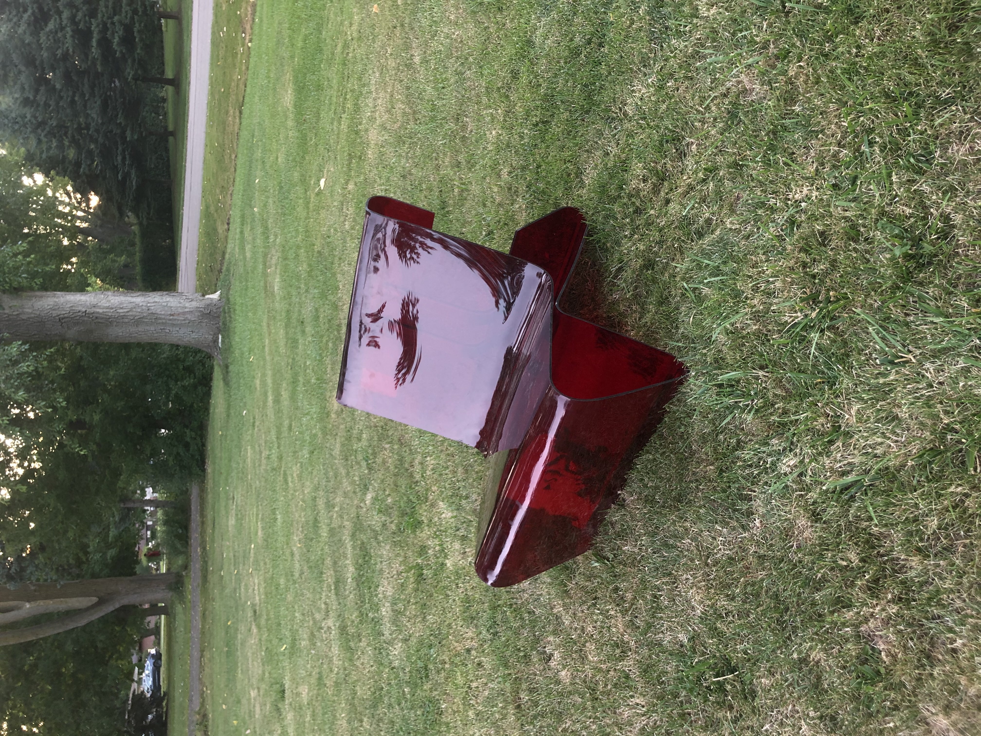 LC2 Acrylic red