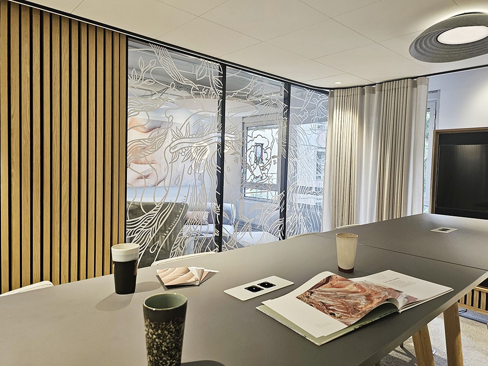 Baie vitrée décorative espace de travail