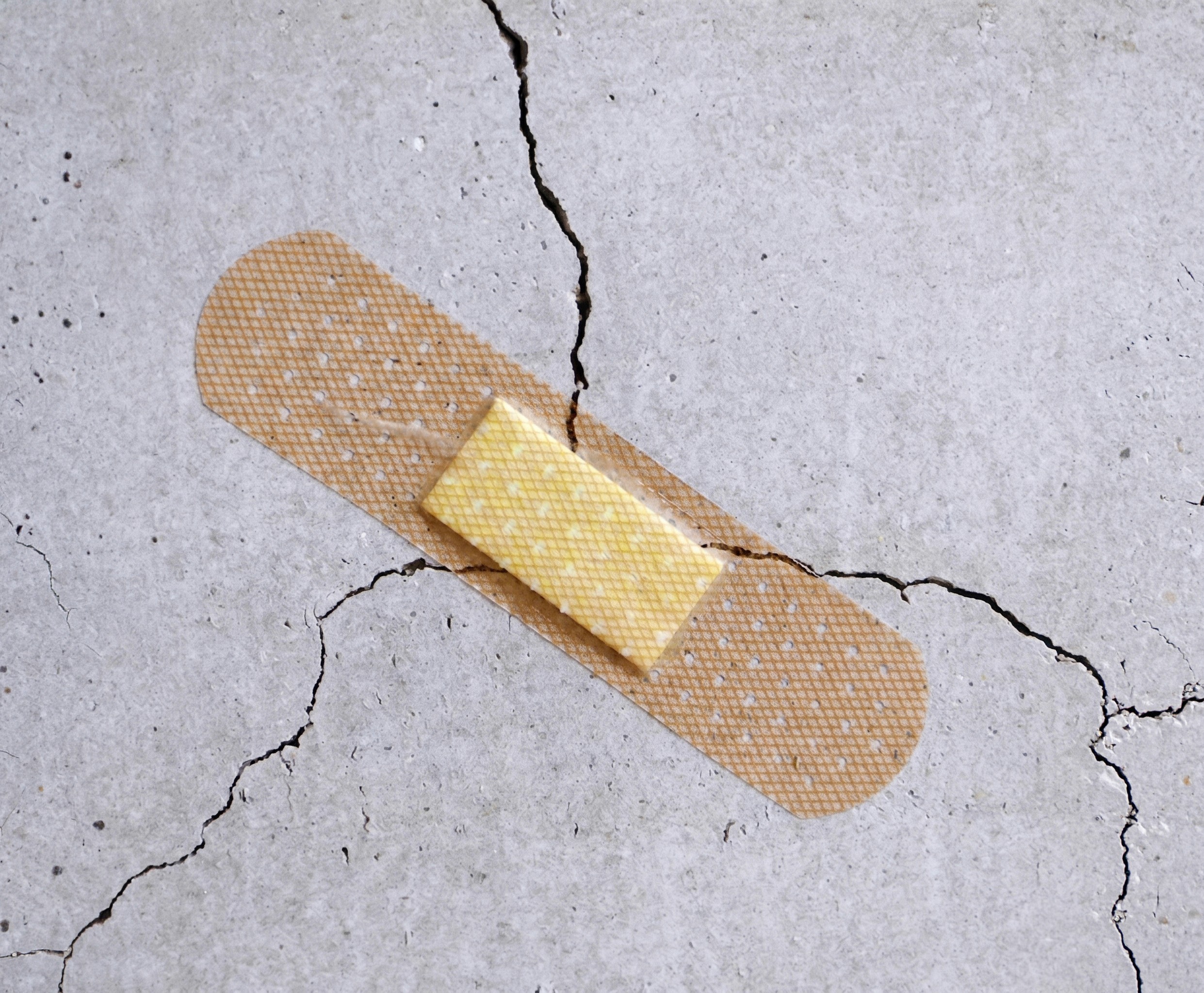 tennis ball bouncing on ground