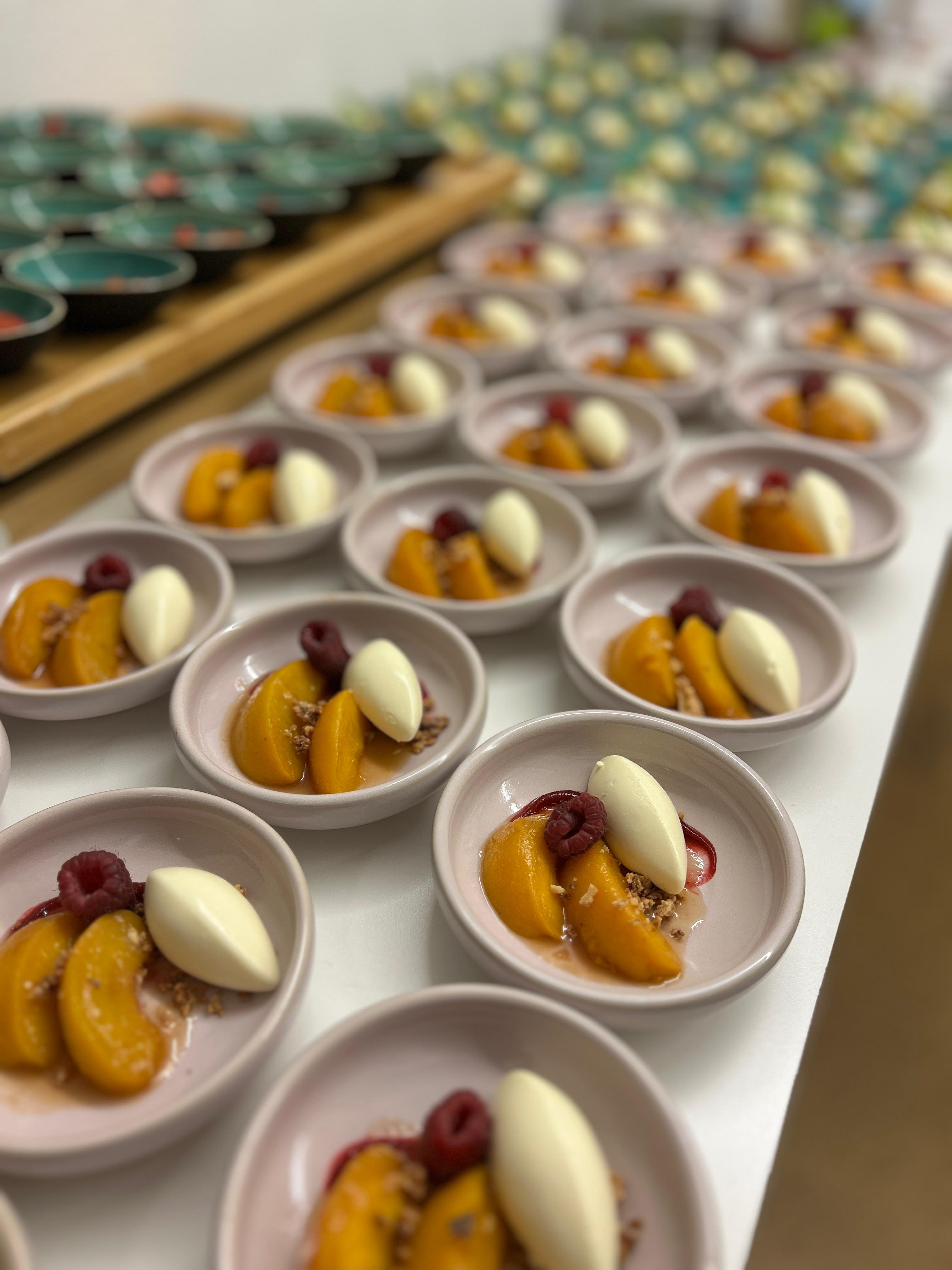 Pfirsich mit griechischem Joghurt