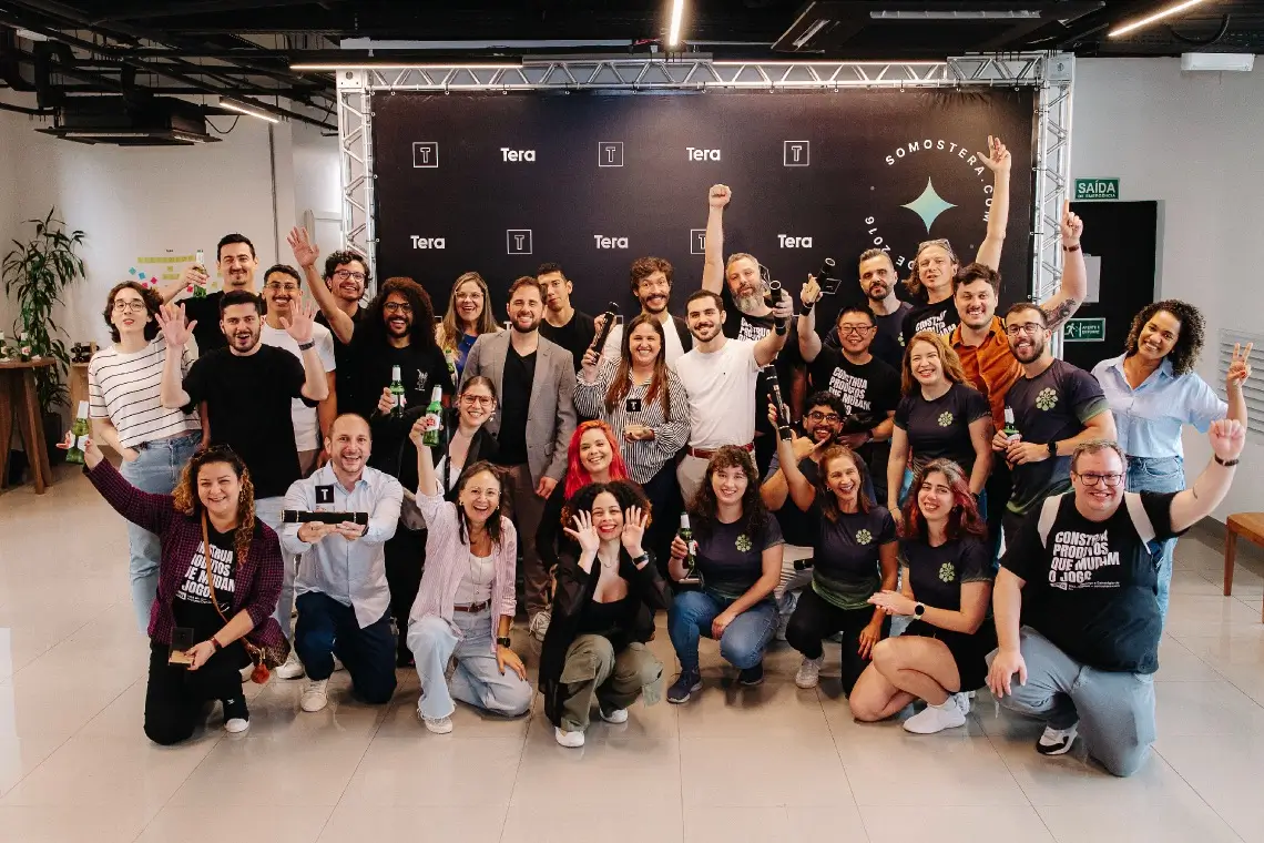 Comunidade da Tera reunida em evento celebrando educação, tecnologia e Inteligência Artificial com AI Builders e profissionais da área.