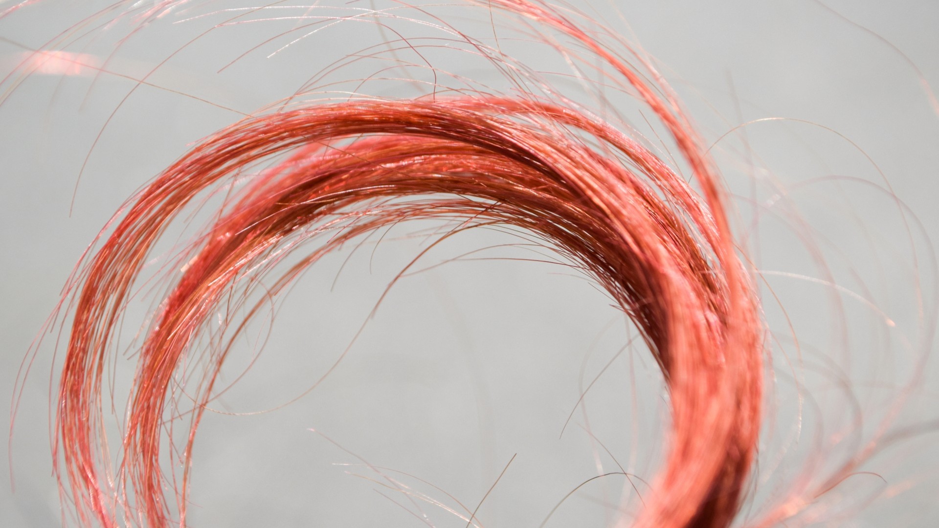 ヘアカラーで傷んだ毛先