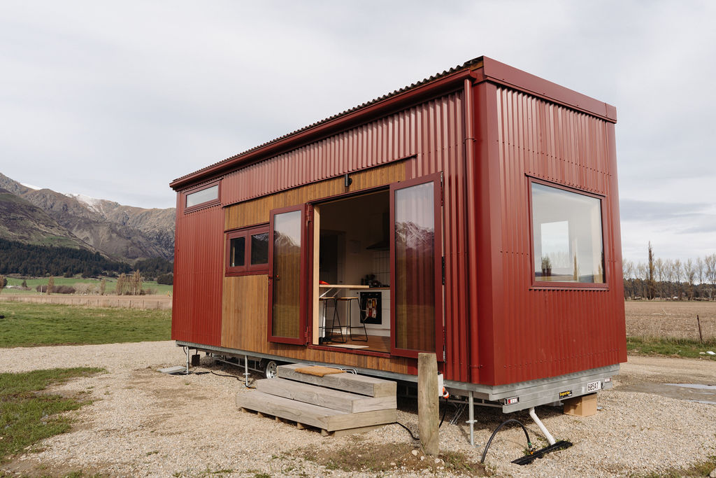 Kākāpō tiny home photography