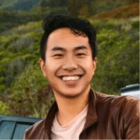 woman on focus photography