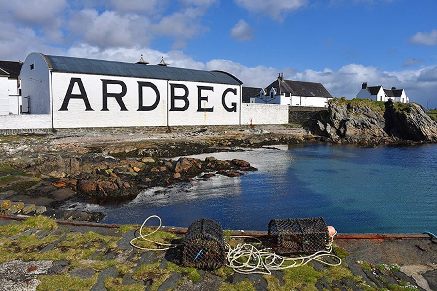 Caol_Ila-Distillery