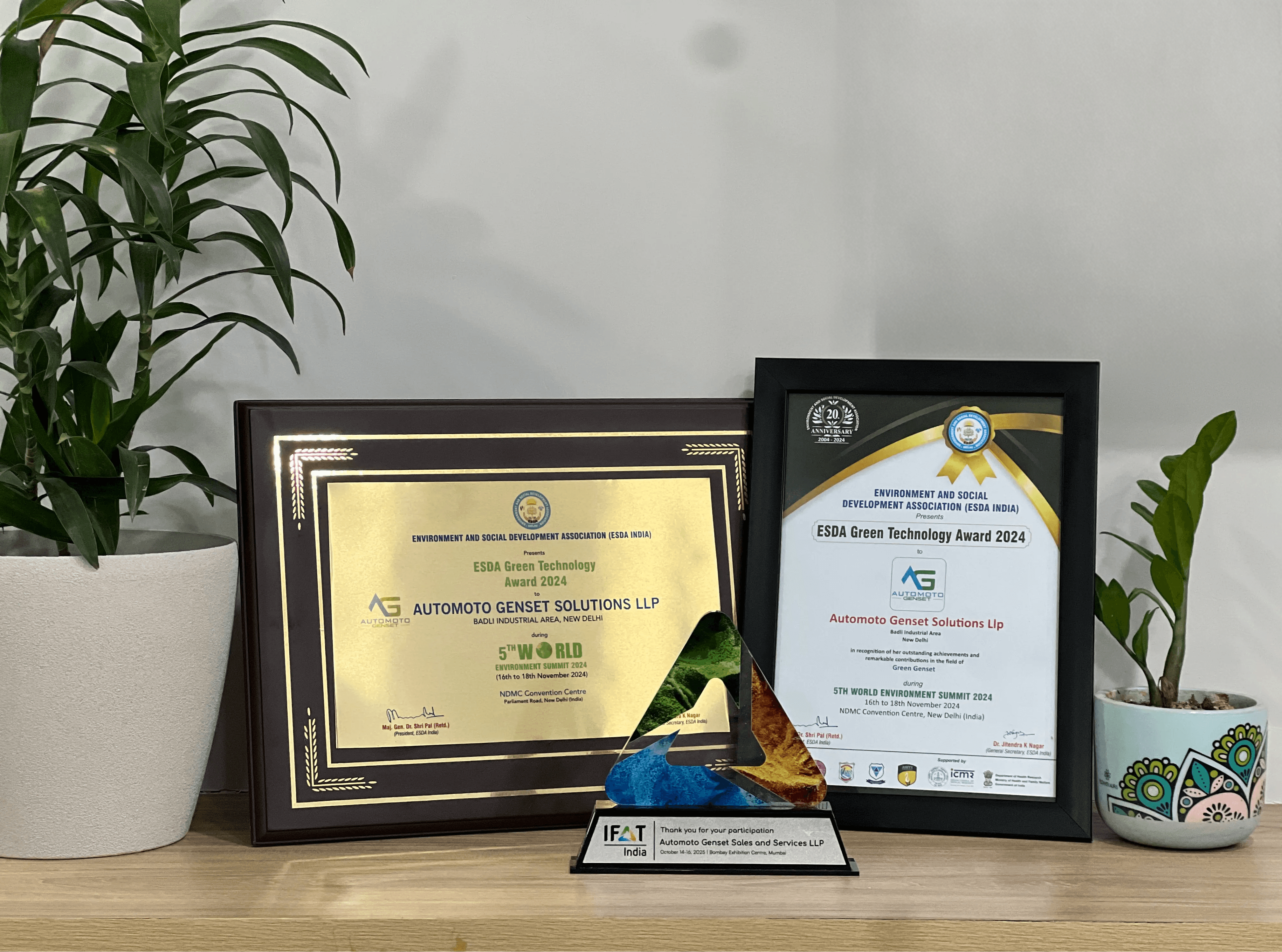 yellow and white trophy