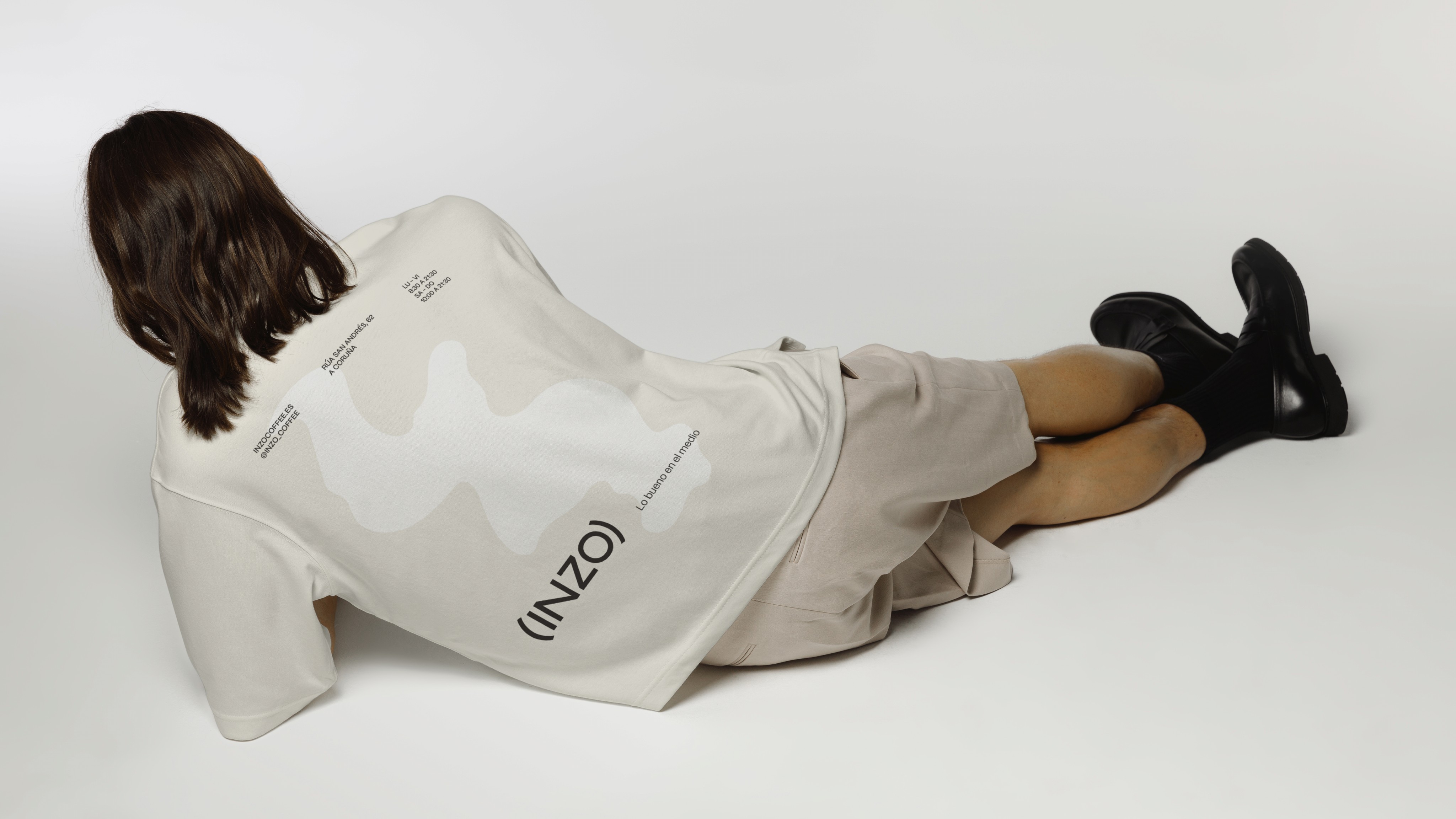 Brand identity packaging and website design for spanish cafe specialty coffee shop in A Coruña Spain