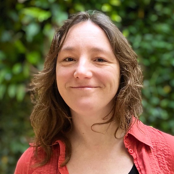 Hannah Vickers headshot