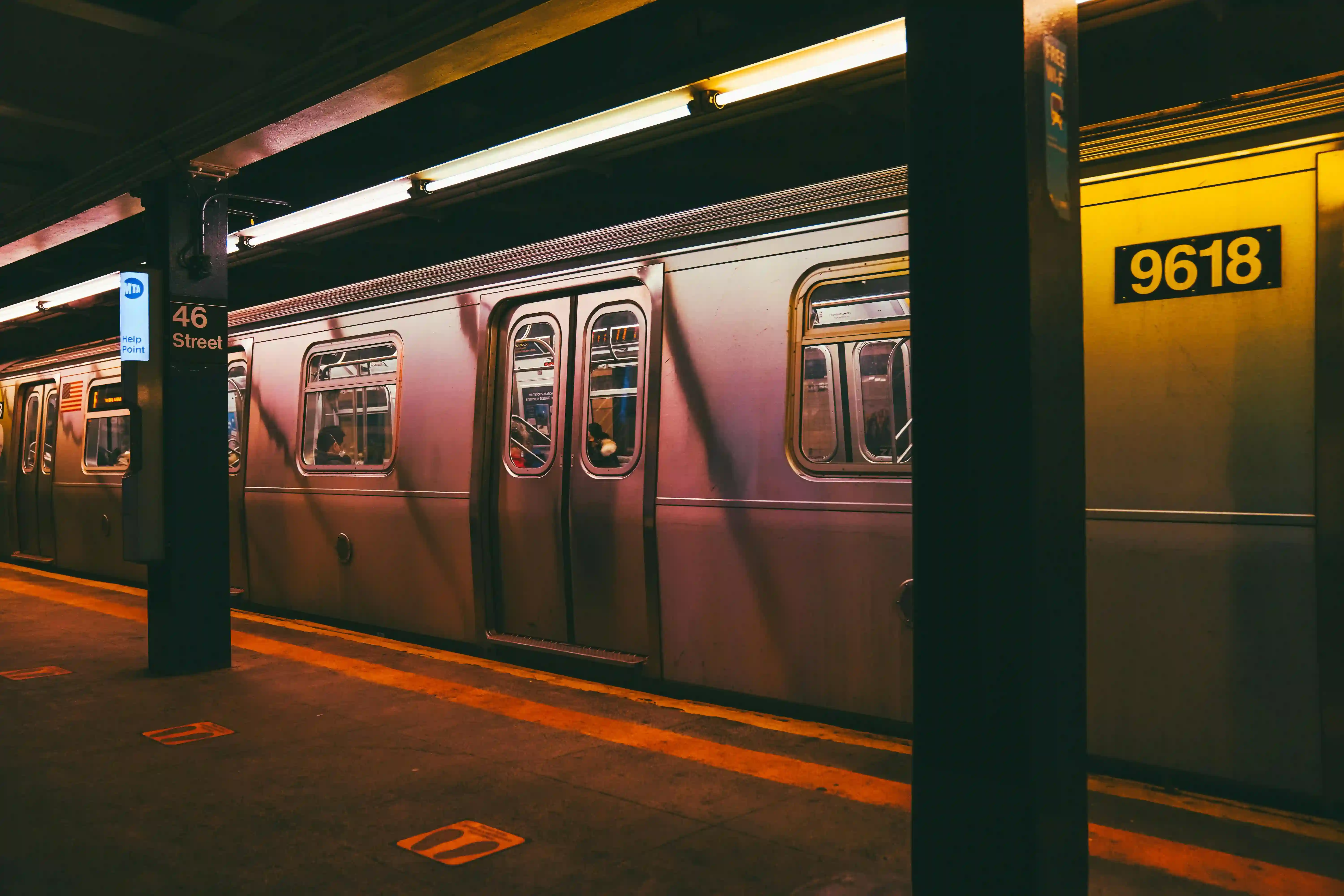 New York metrosunda bir metro vagonu