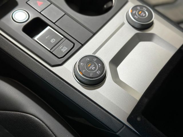 VW Touareg 2020 BLACK Gebrauchtwagen - Galeriebild 16