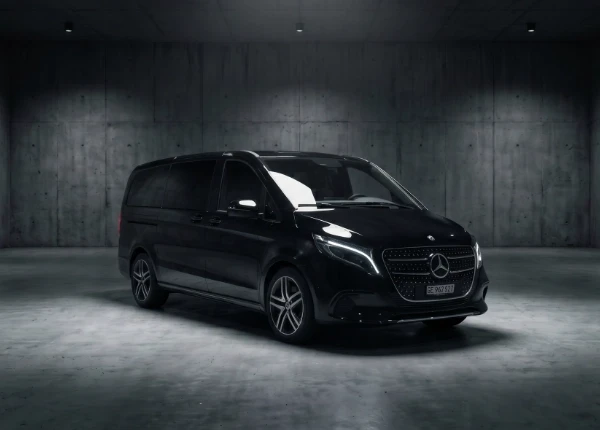 Globe limousines van