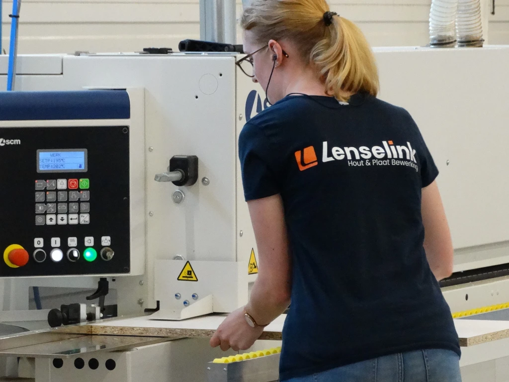 Lenselink meubelpanelen