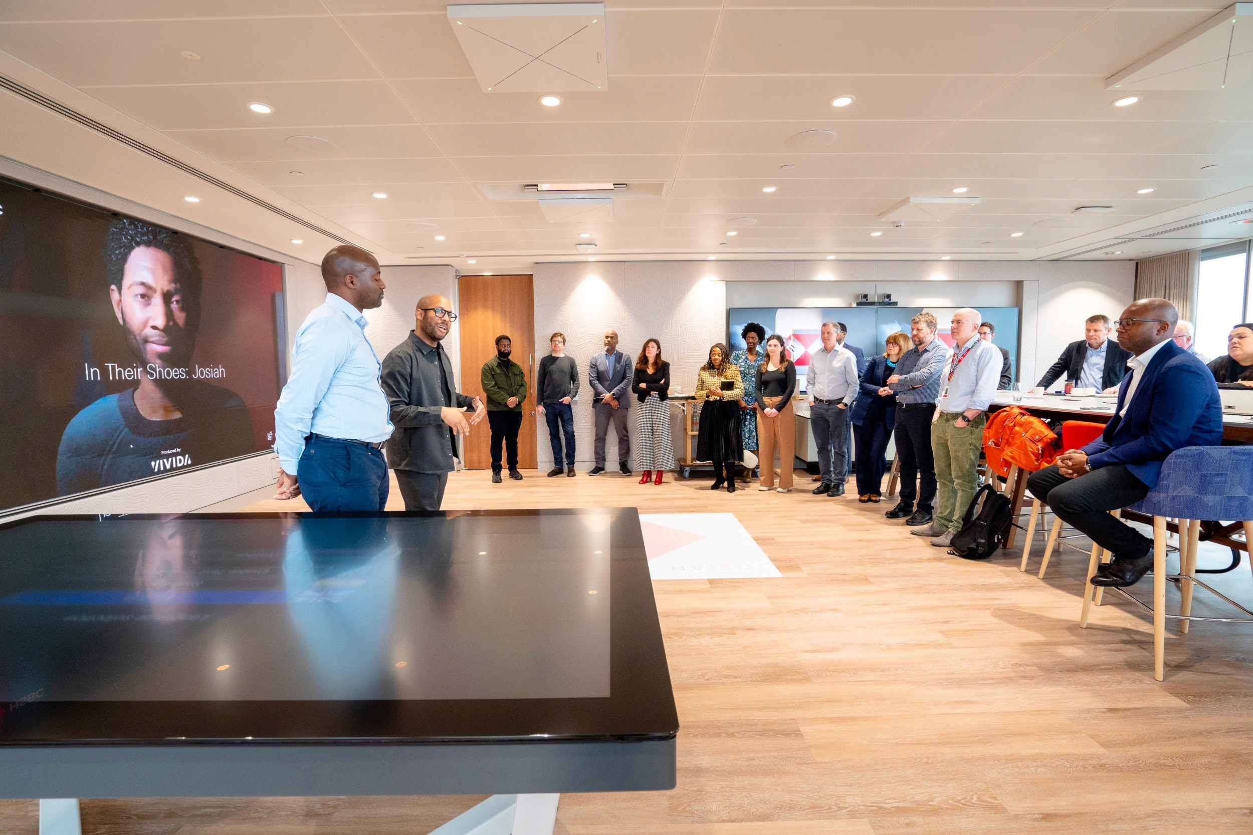 Team VIVIDA working together with HSBC